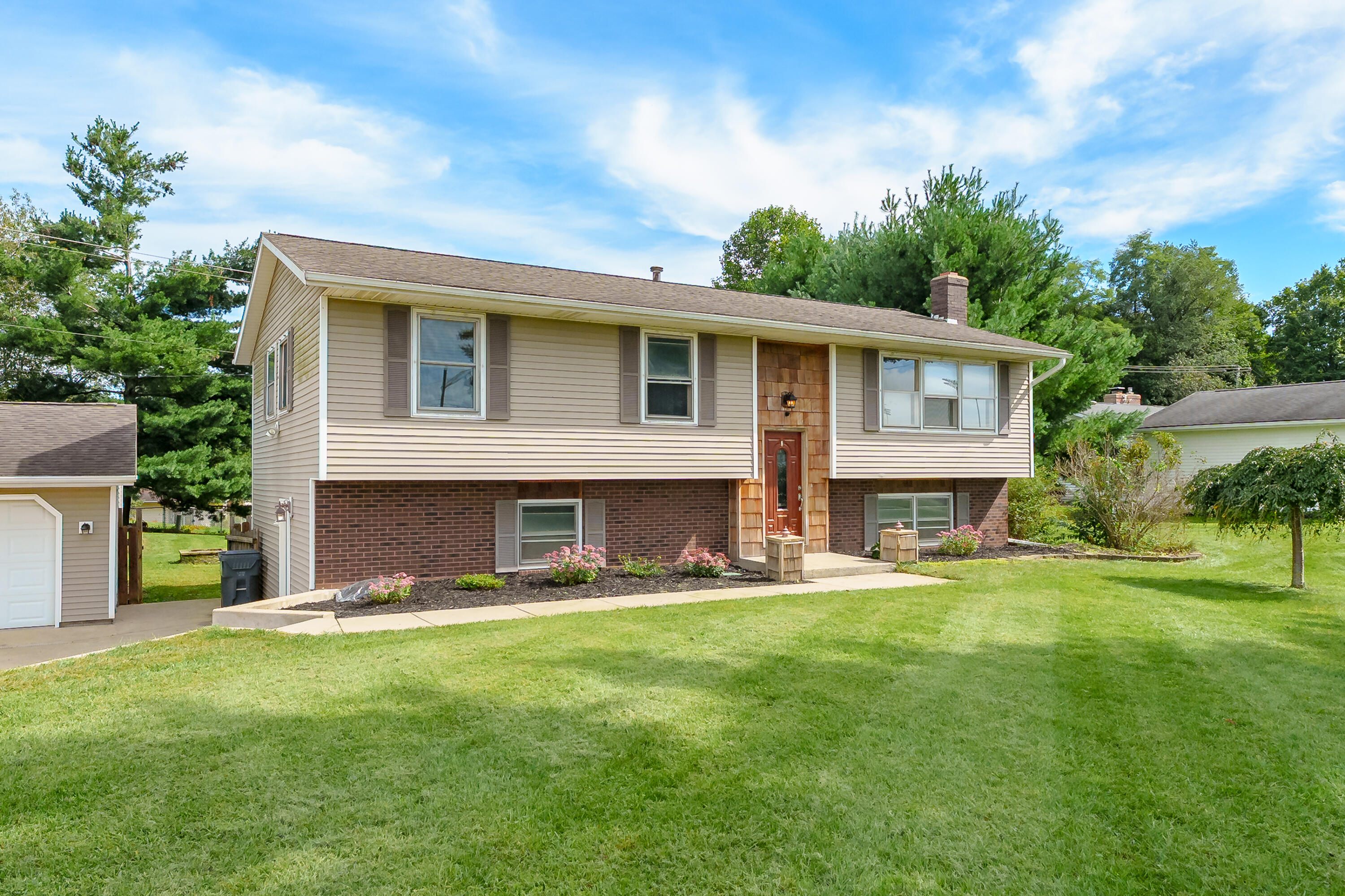 2084 N 26th Street Kalamazoo MI 49048