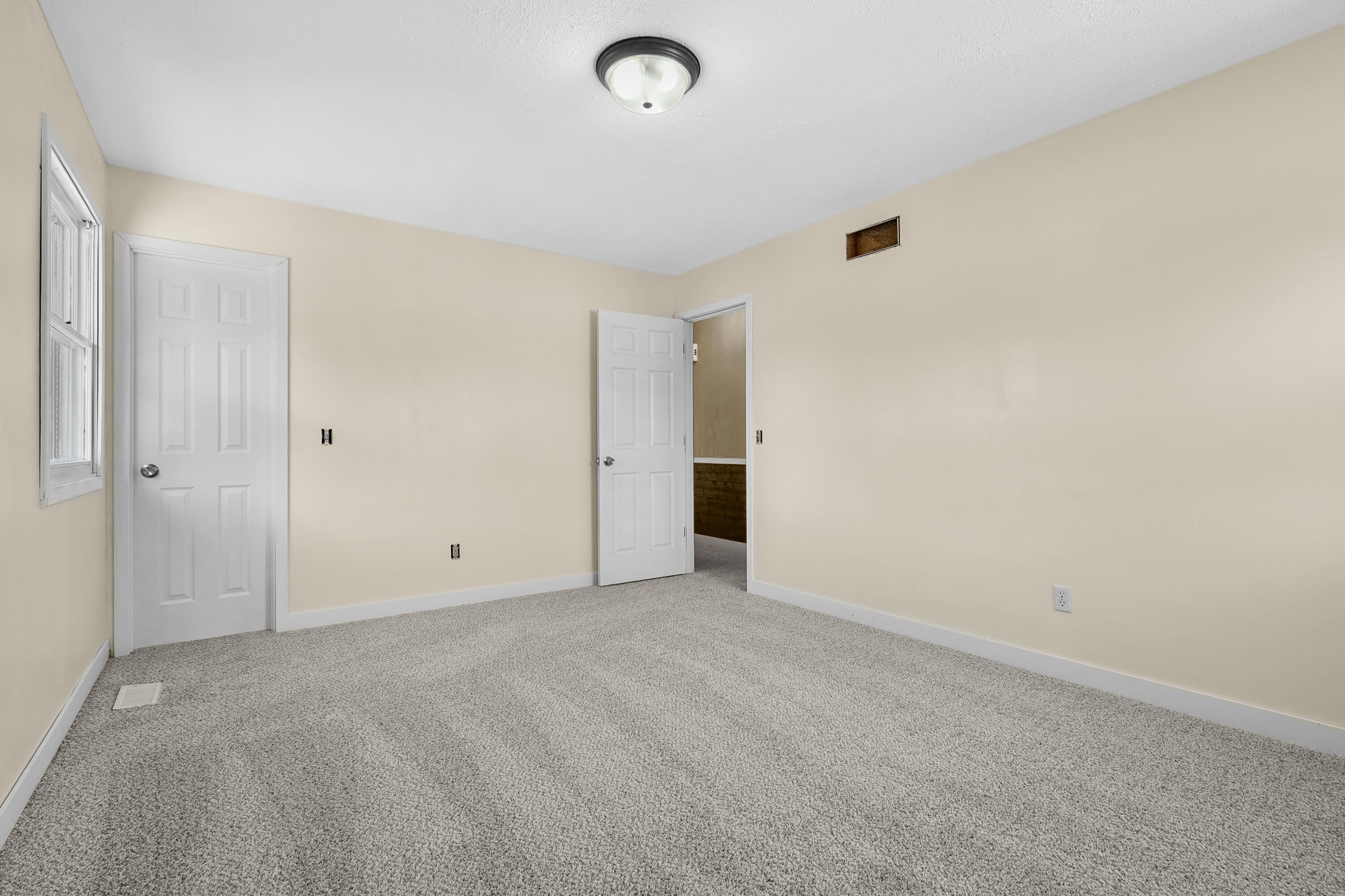 2084 N 26th Street Kalamazoo MI 49048