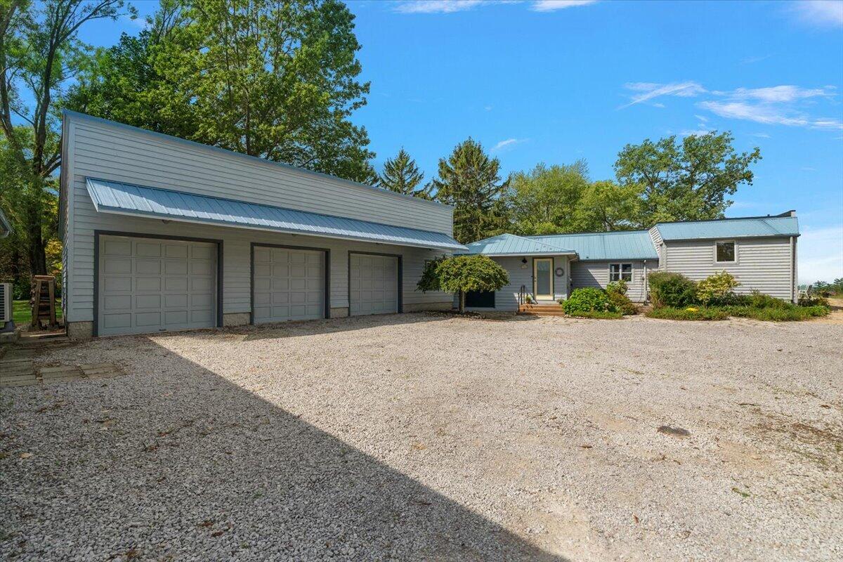 3960 Evergreen Lane Benton Harbor MI 49022