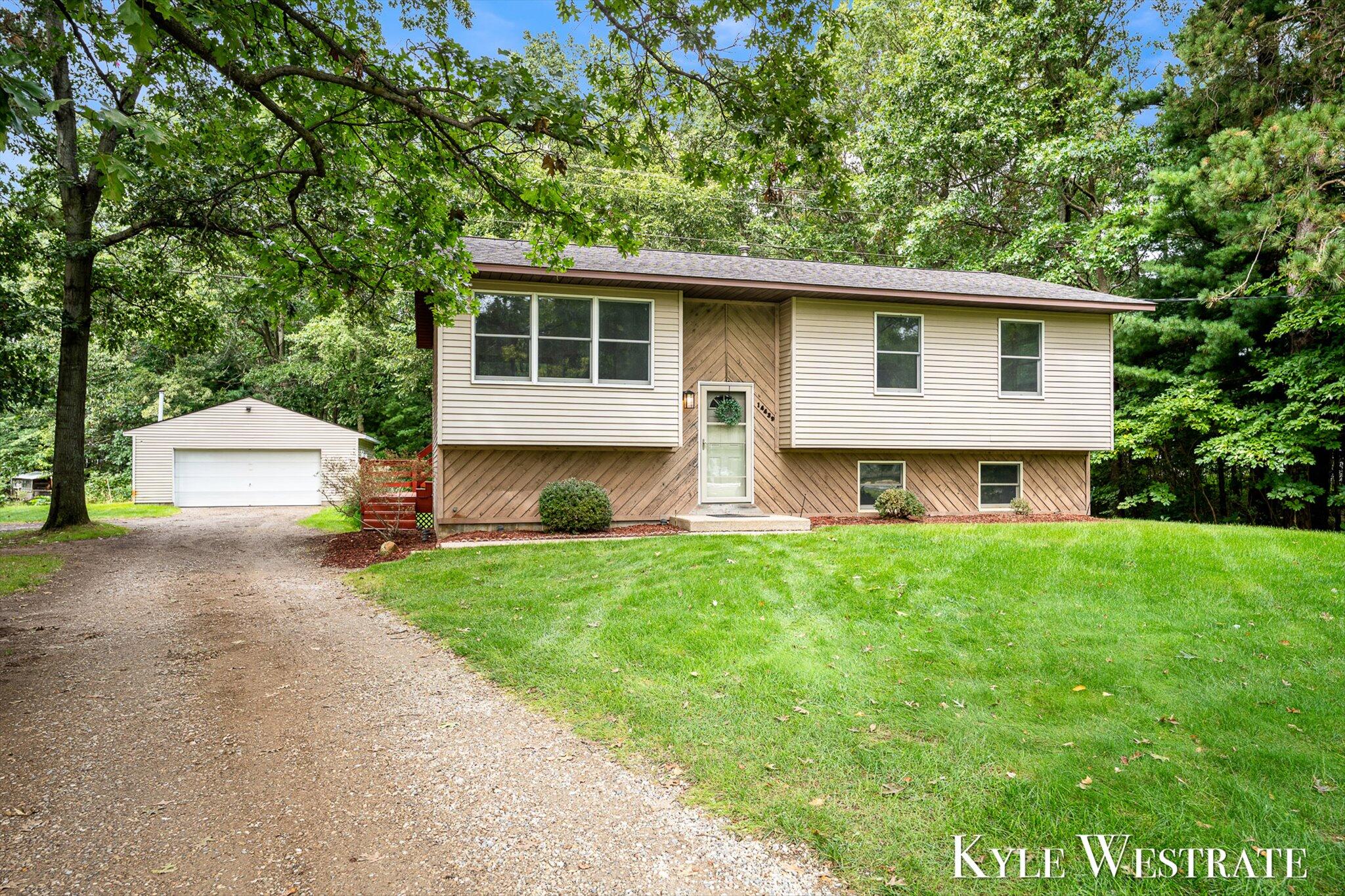 14439 Lincoln Street Grand Haven MI 49417
