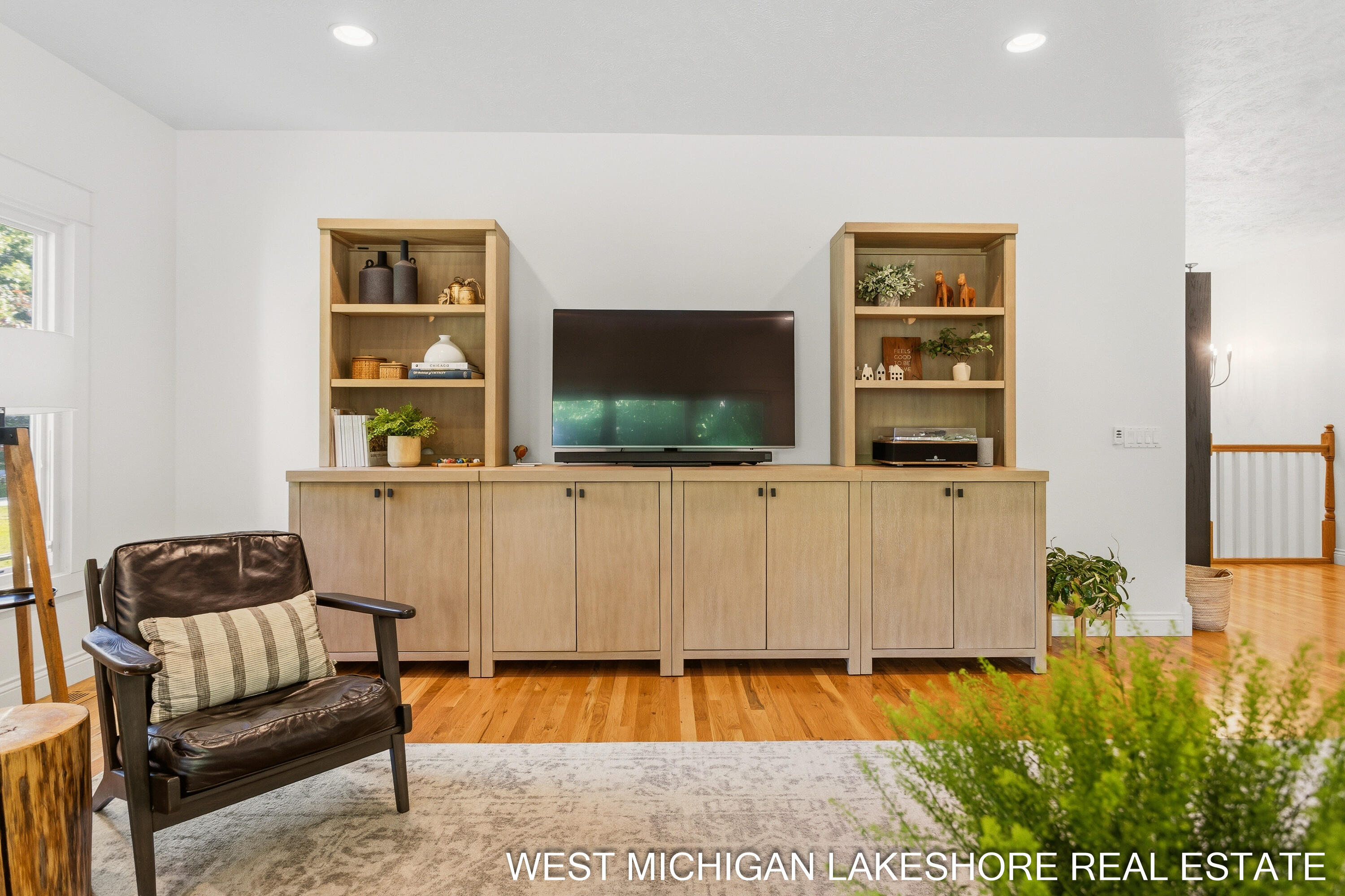 3260 Lorrimar Lane Saugatuck MI 49453