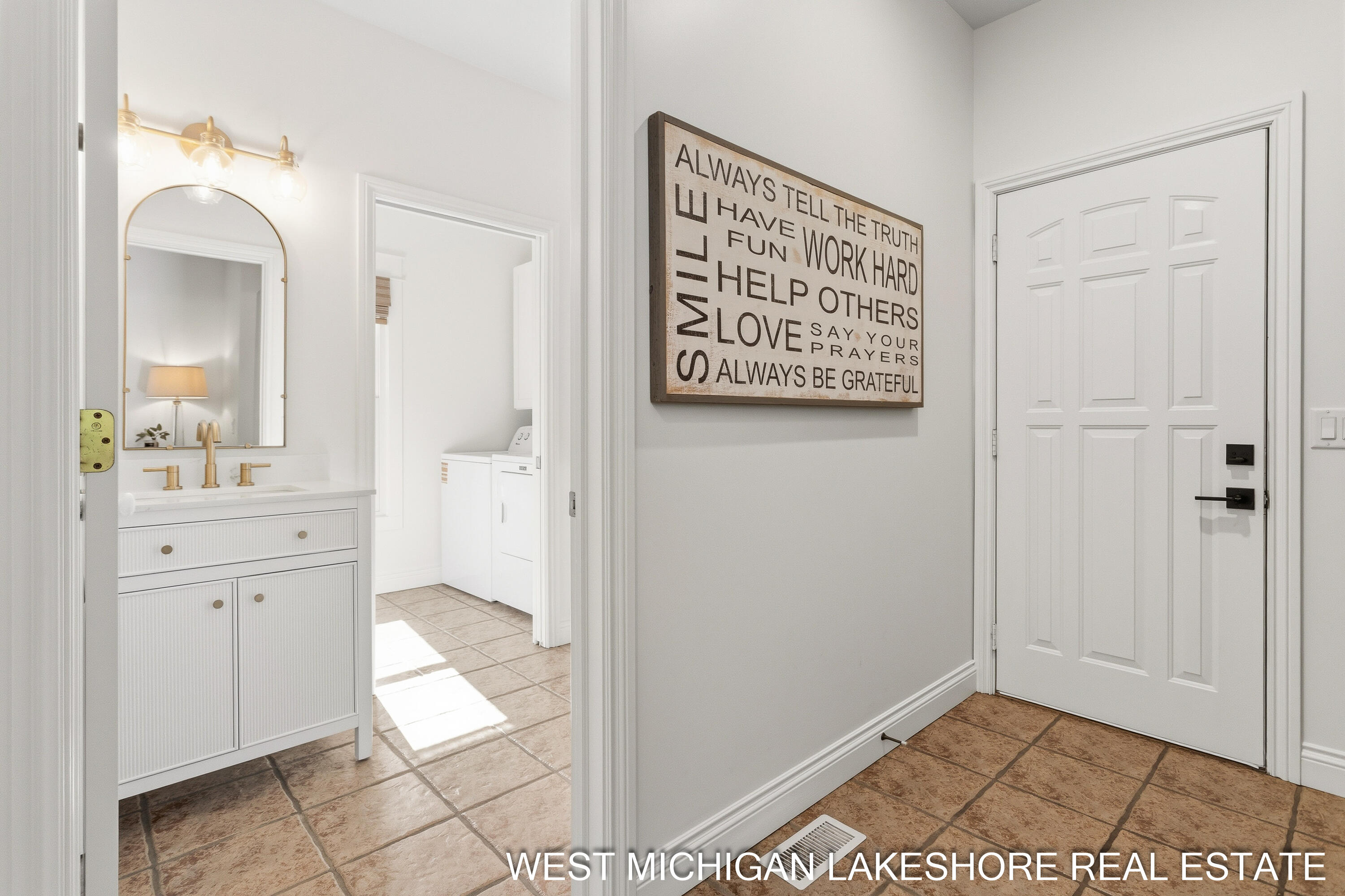 3260 Lorrimar Lane Saugatuck MI 49453