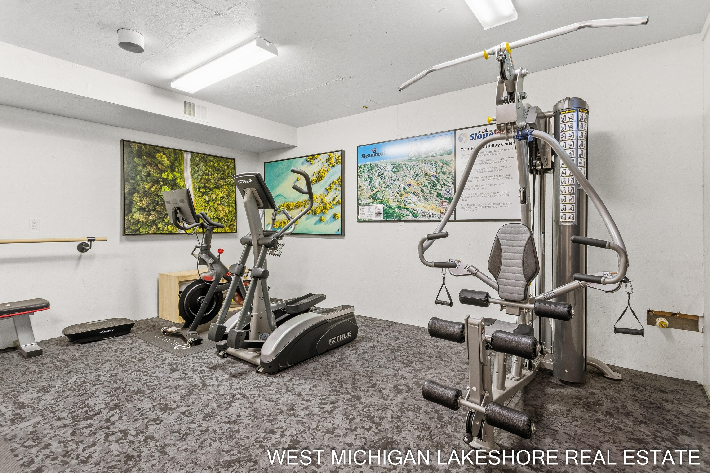 3260 Lorrimar Lane Saugatuck MI 49453