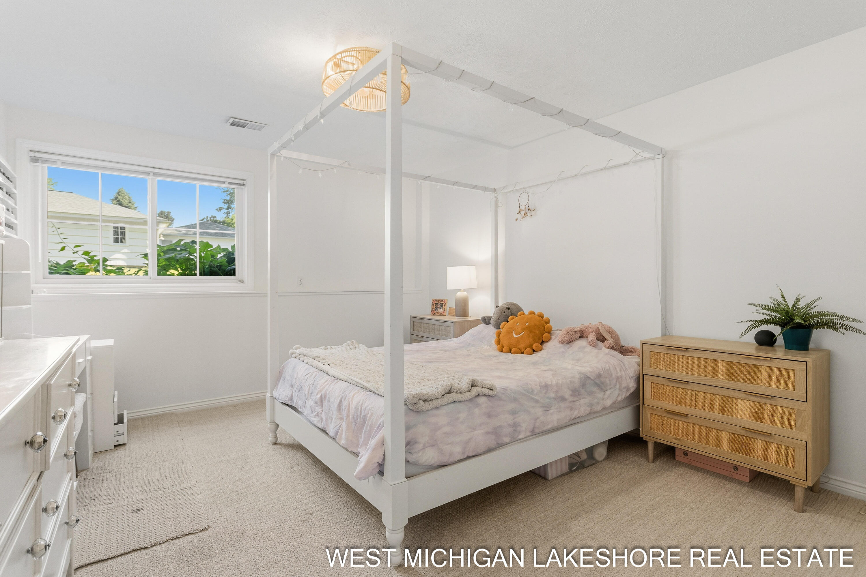 3260 Lorrimar Lane Saugatuck MI 49453