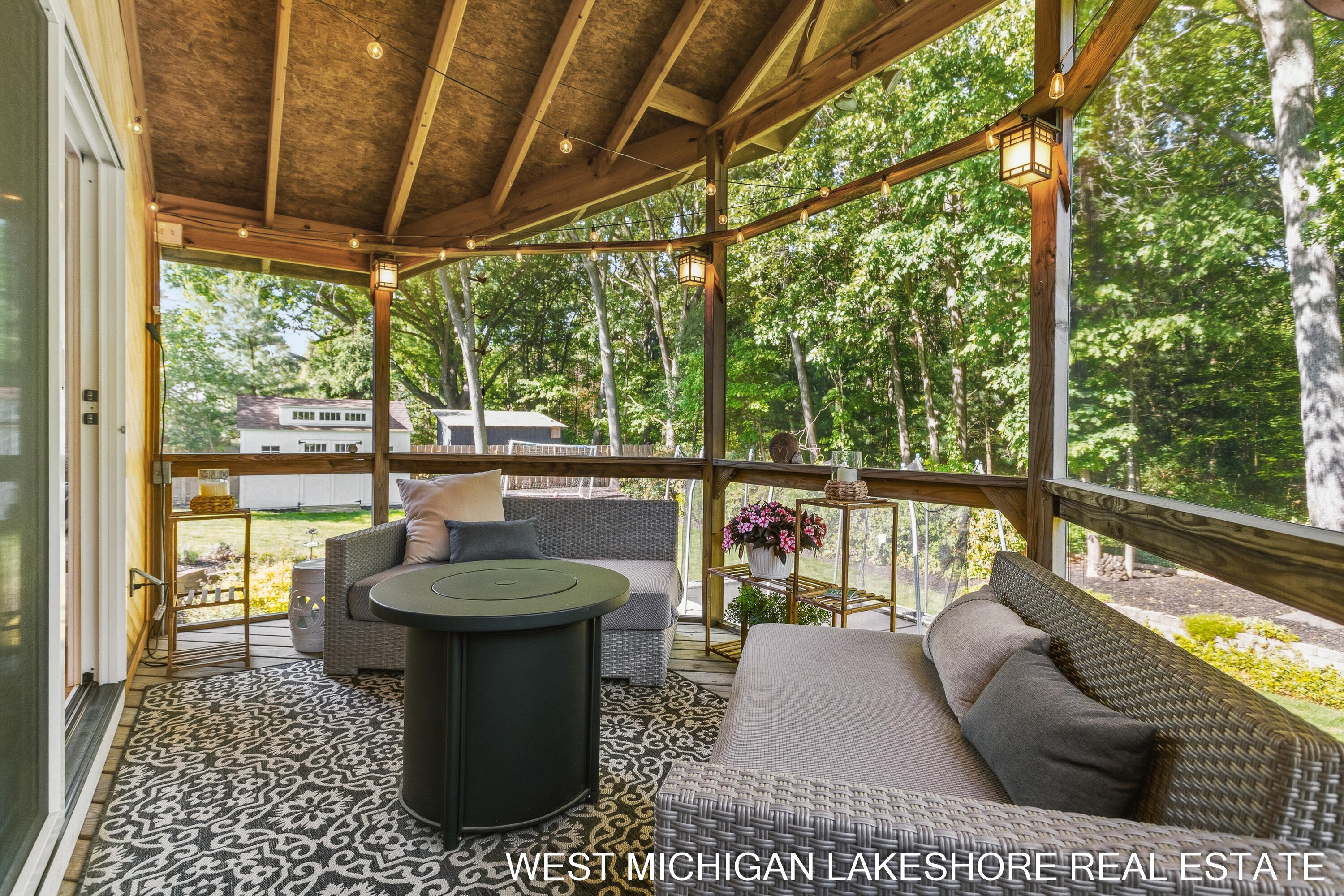 3260 Lorrimar Lane Saugatuck MI 49453
