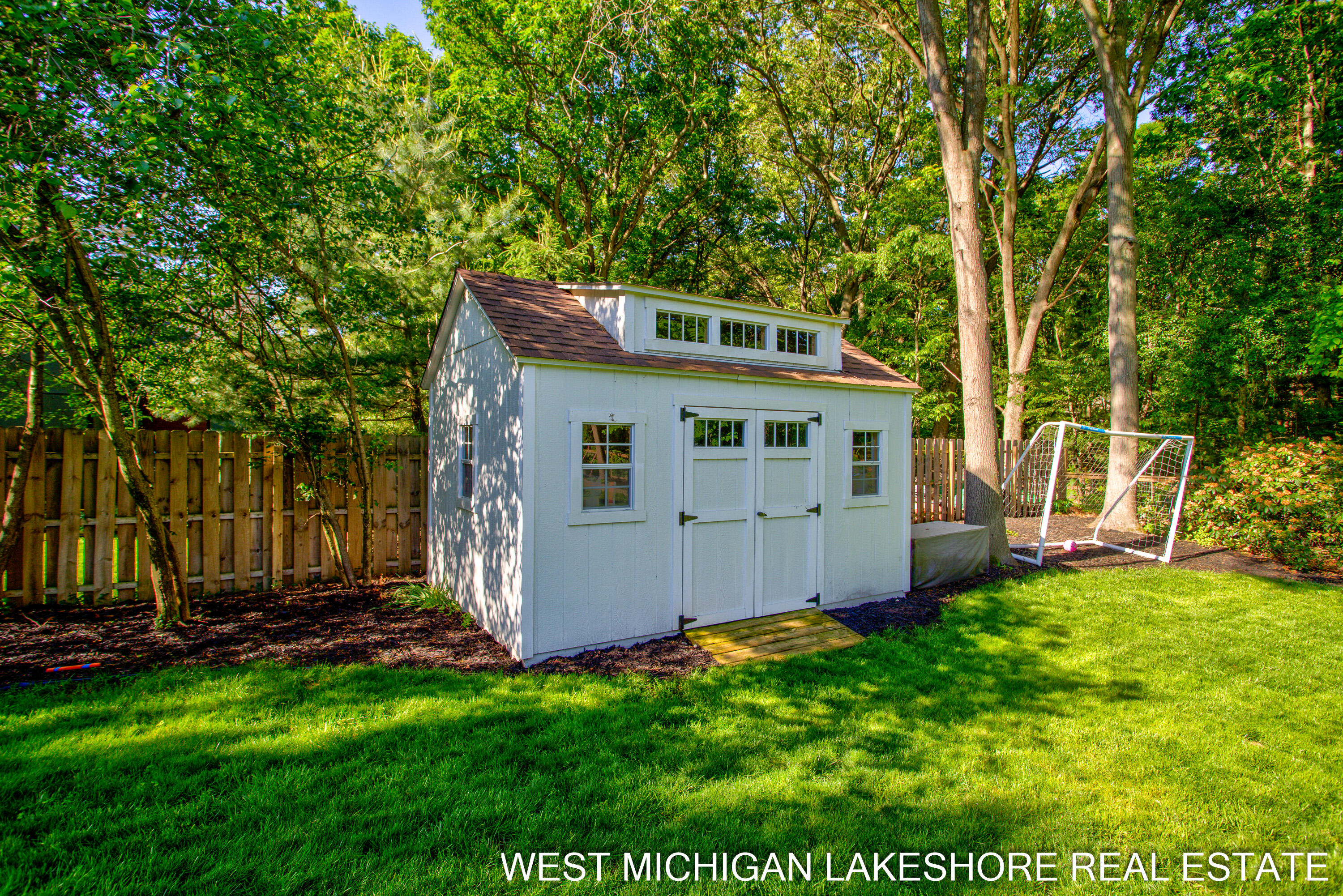 3260 Lorrimar Lane Saugatuck MI 49453