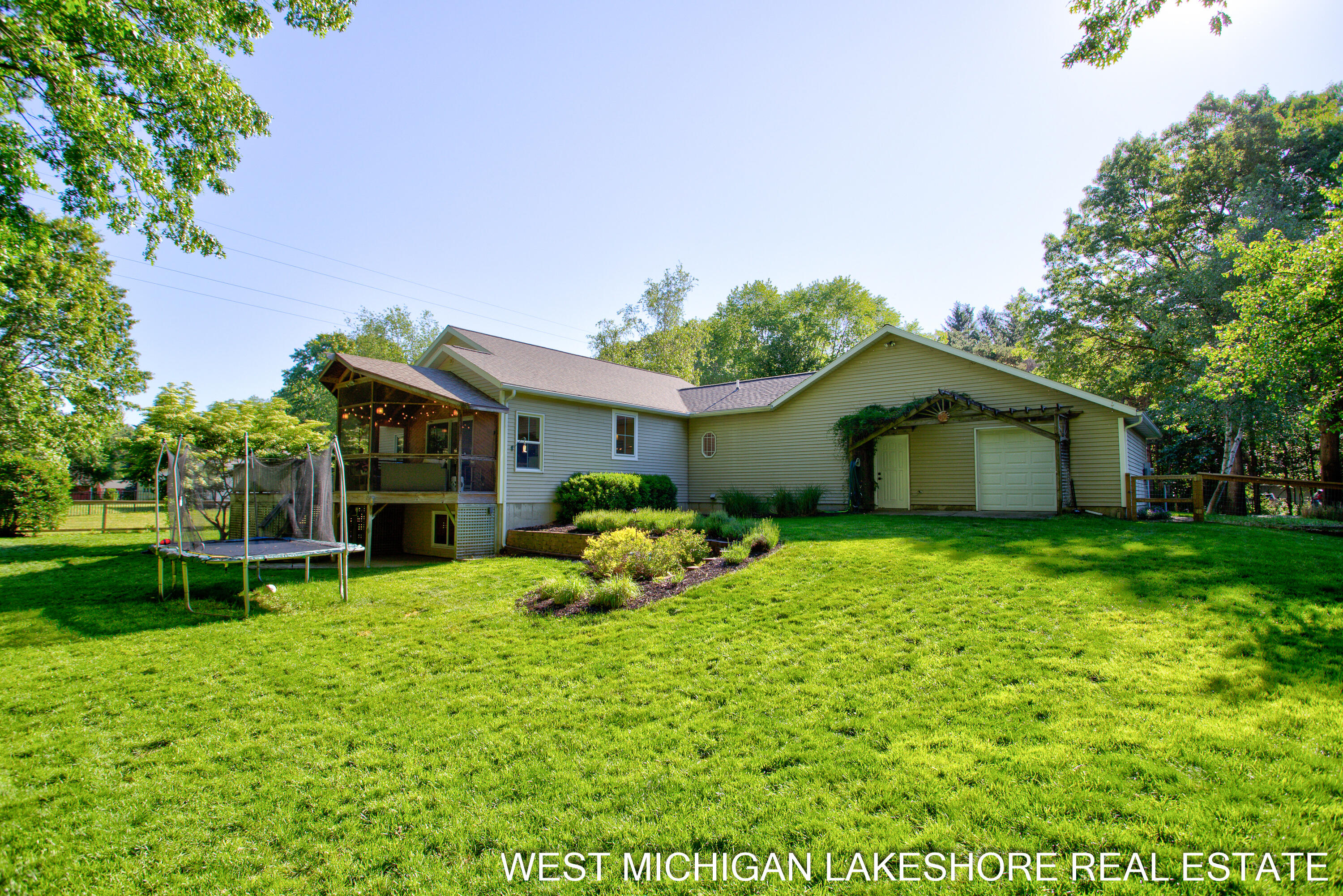 3260 Lorrimar Lane Saugatuck MI 49453