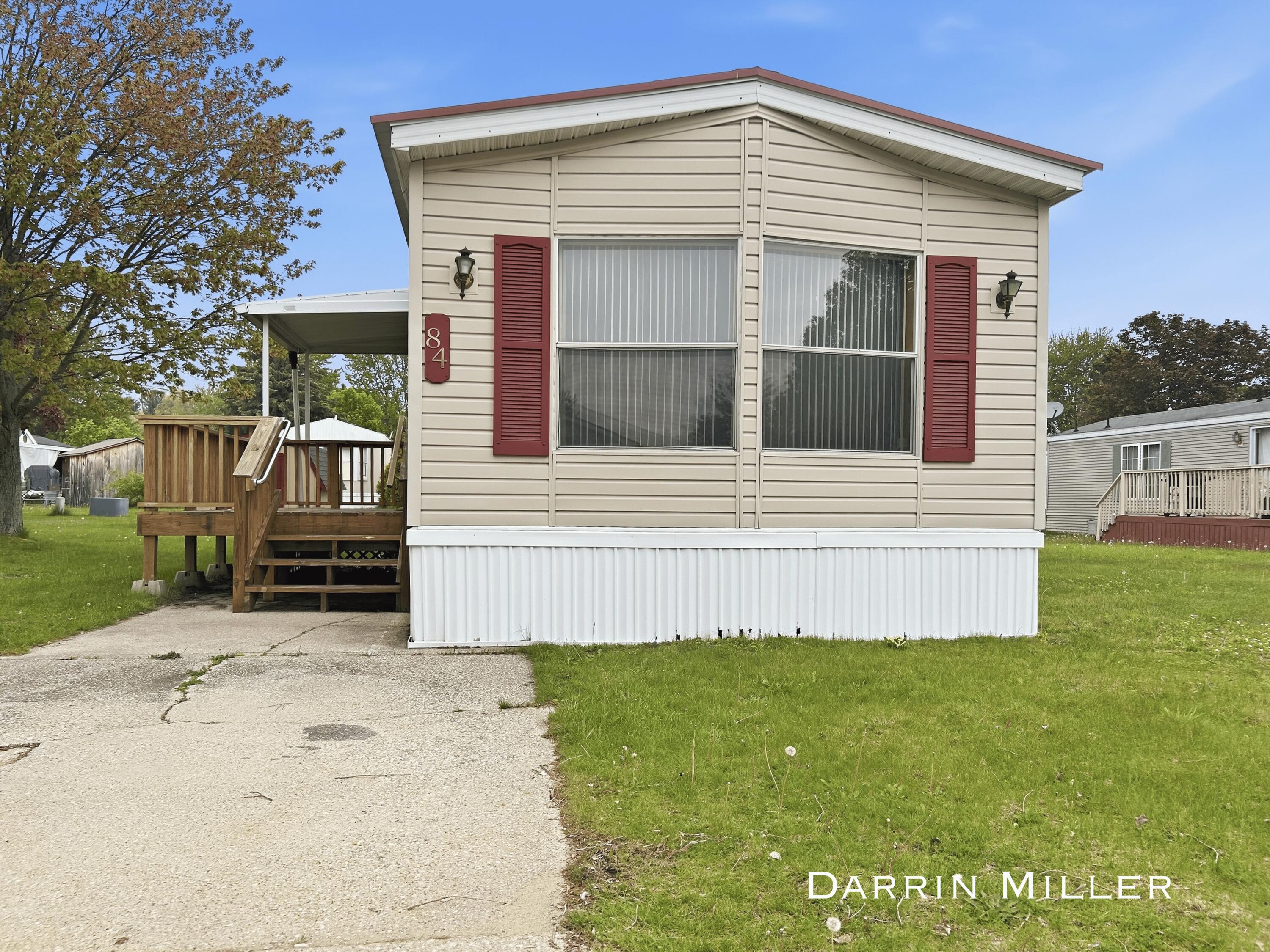 84 Maple Court Muskegon MI 49445