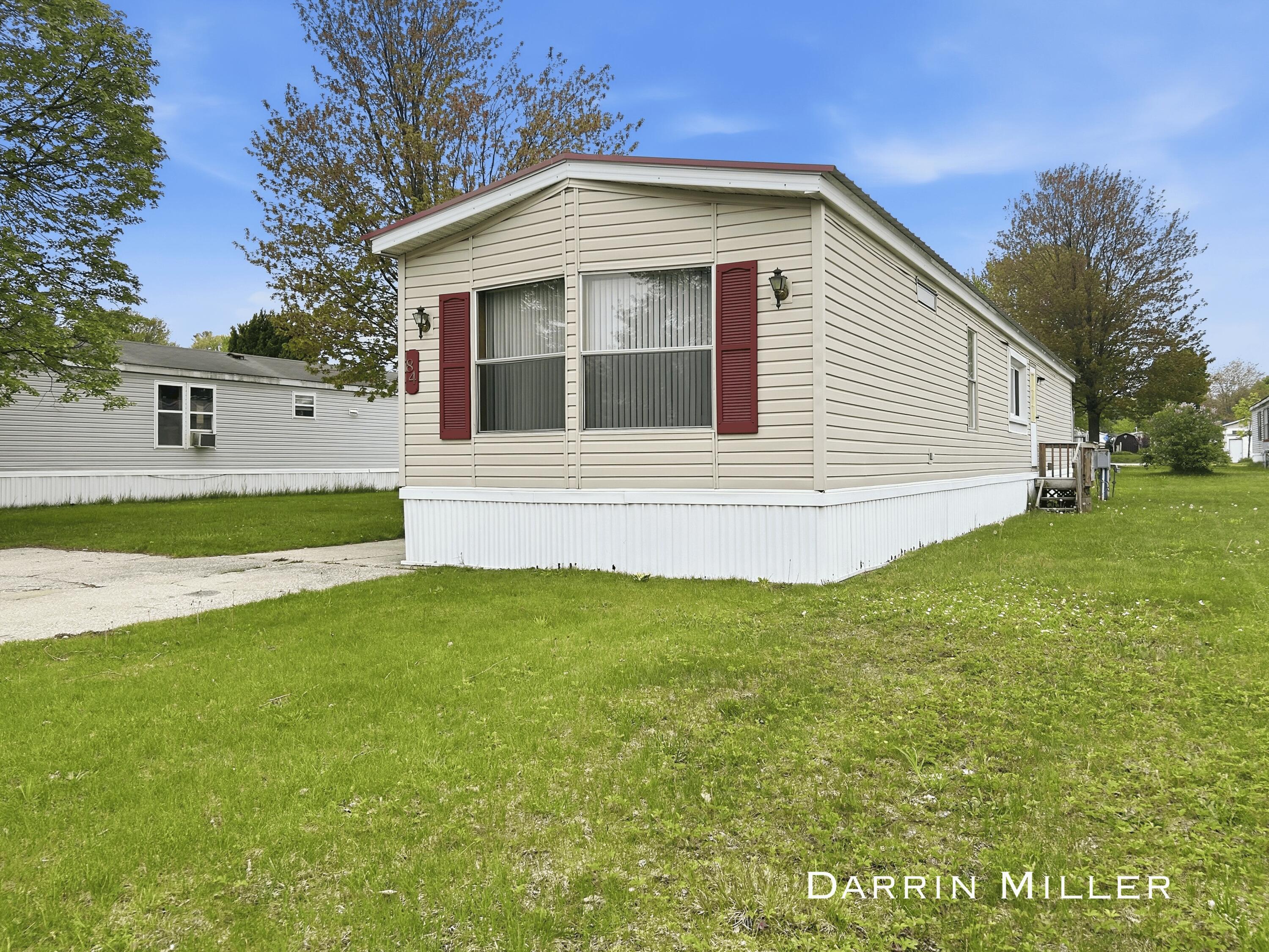 84 Maple Court Muskegon MI 49445