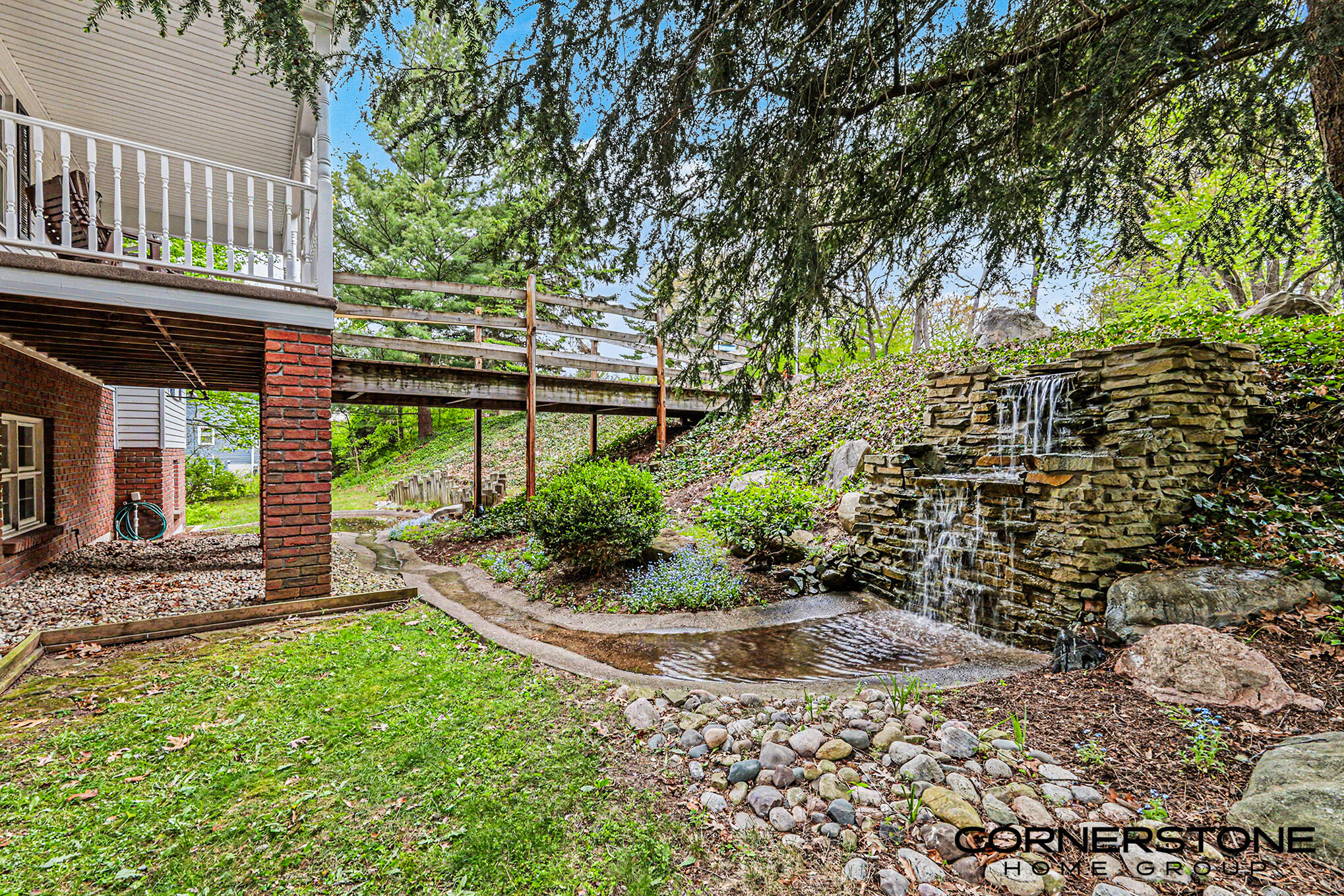 2070 Timberview Drive NE Grand Rapids MI 49525