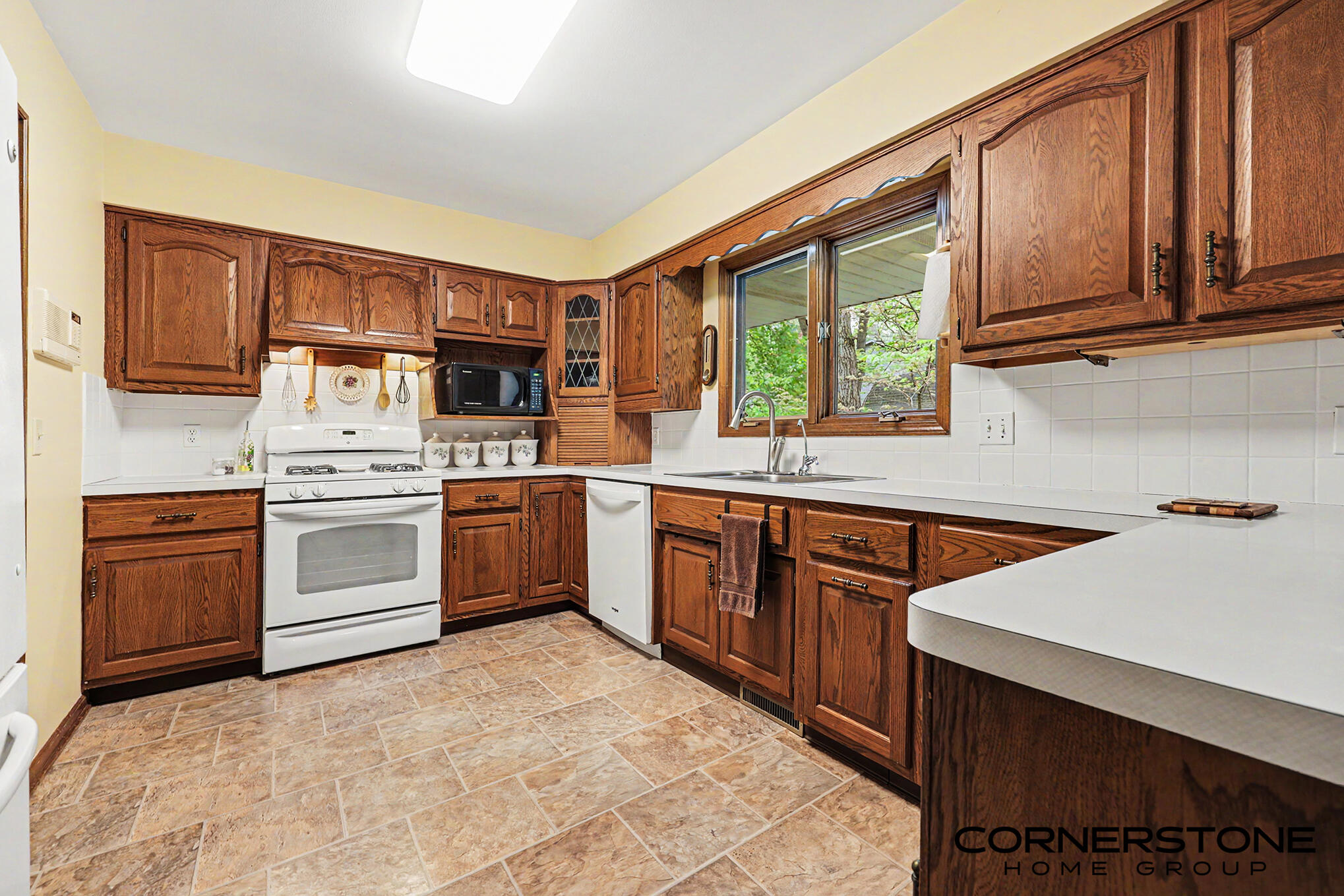 2070 Timberview Drive NE Grand Rapids MI 49525