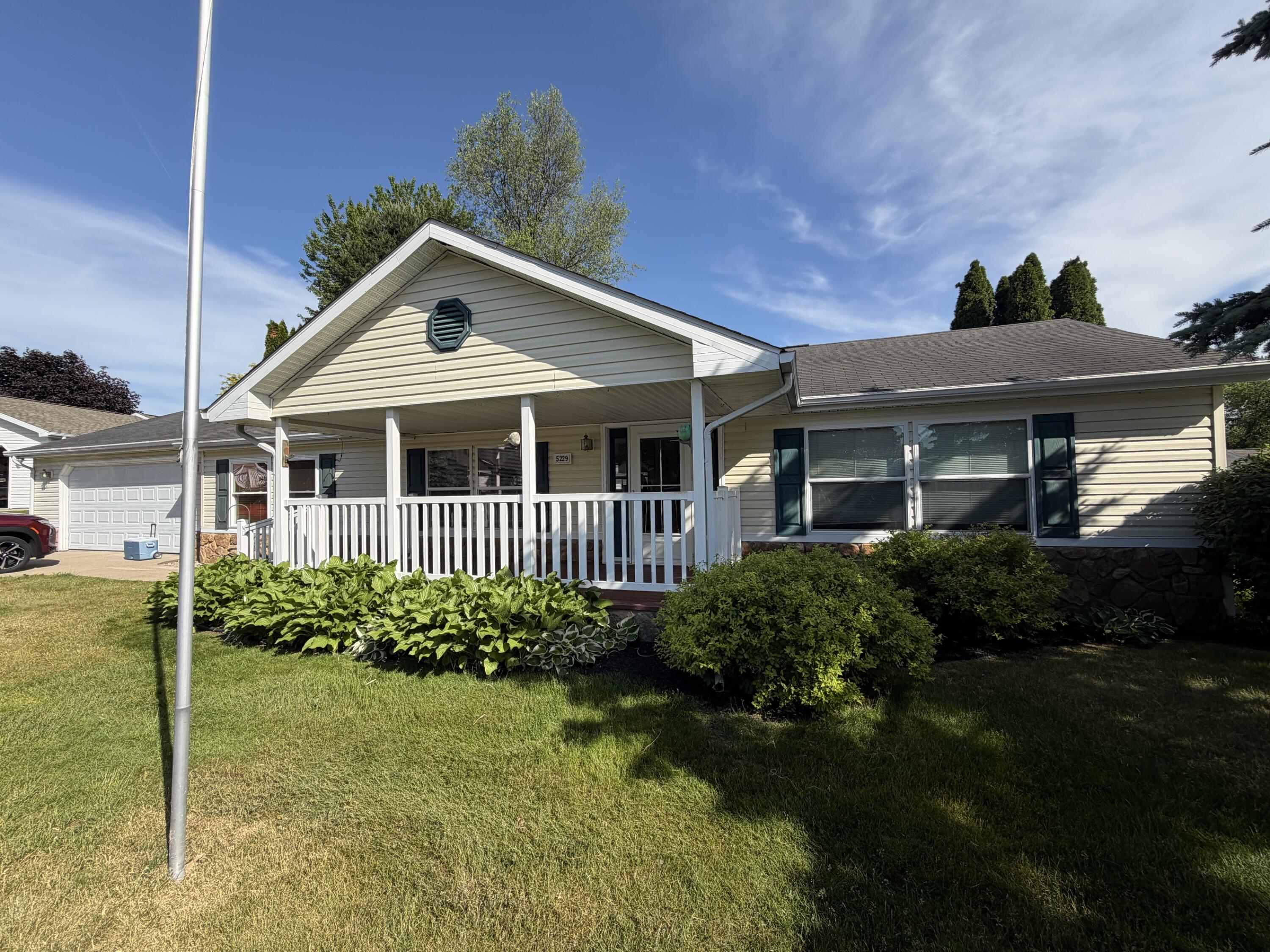 5229 Pine Arbor Ridge Kalamazoo MI 49004