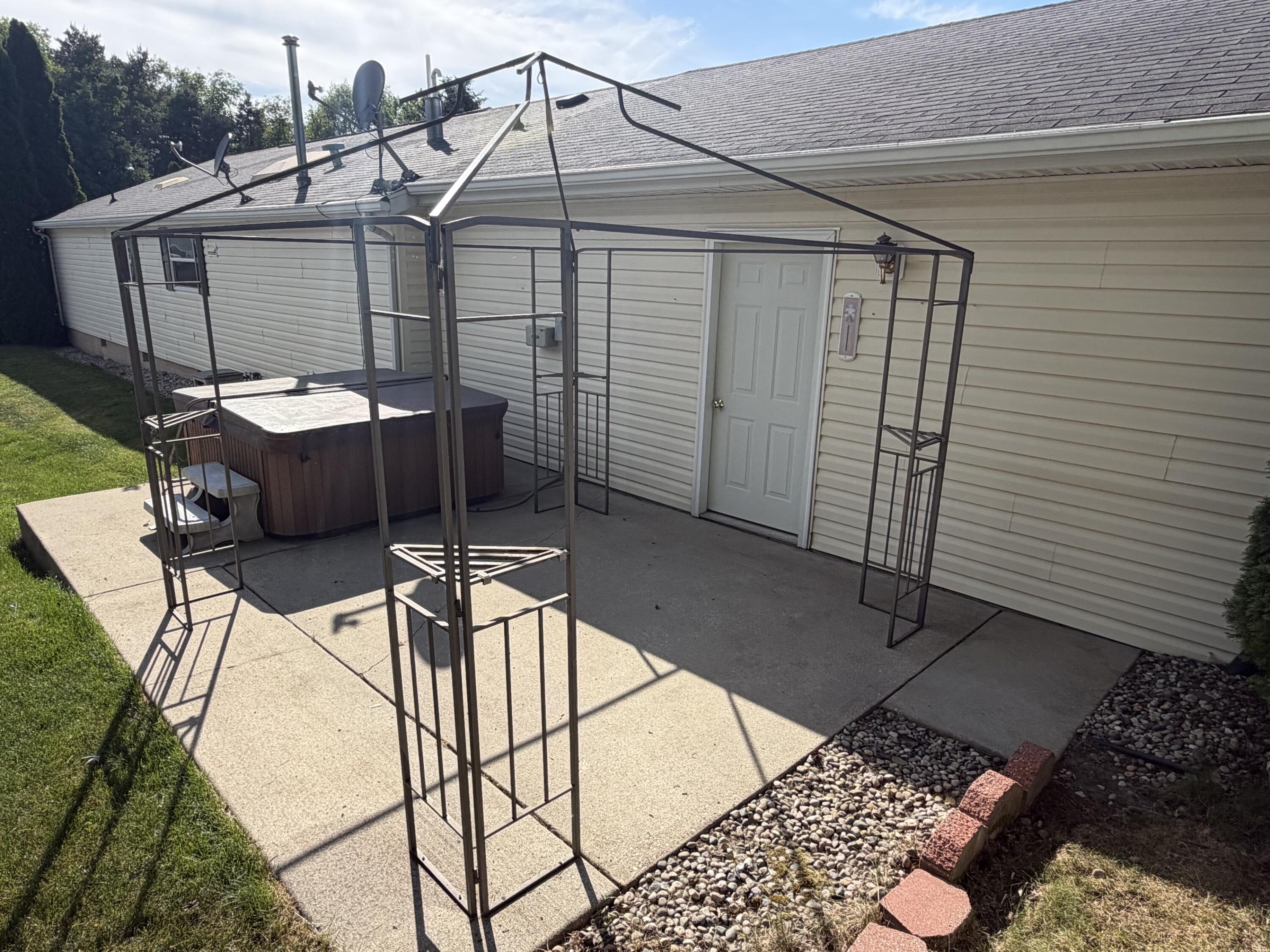 5229 Pine Arbor Ridge Kalamazoo MI 49004