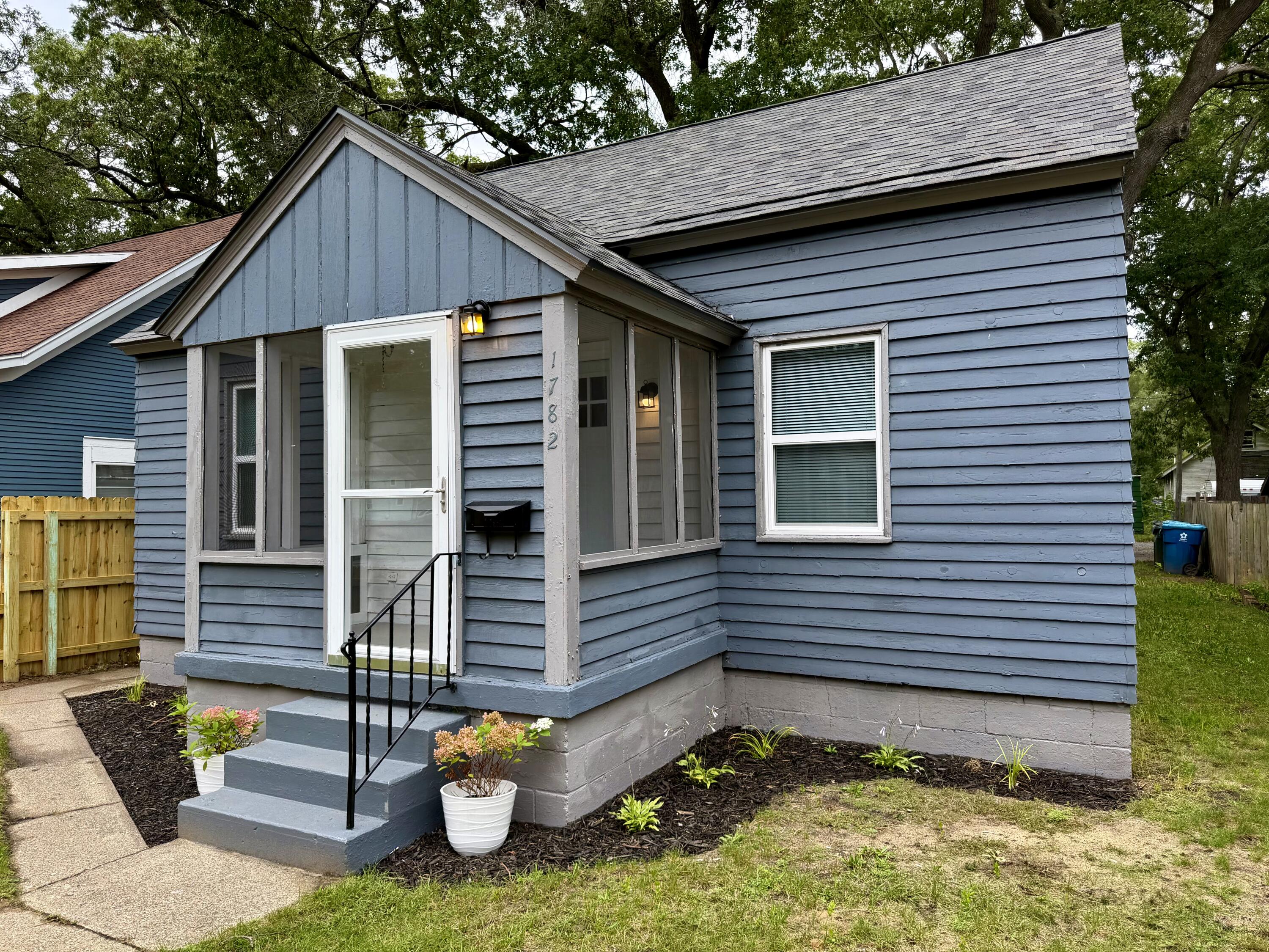 1782 Wood Street Muskegon MI 49442