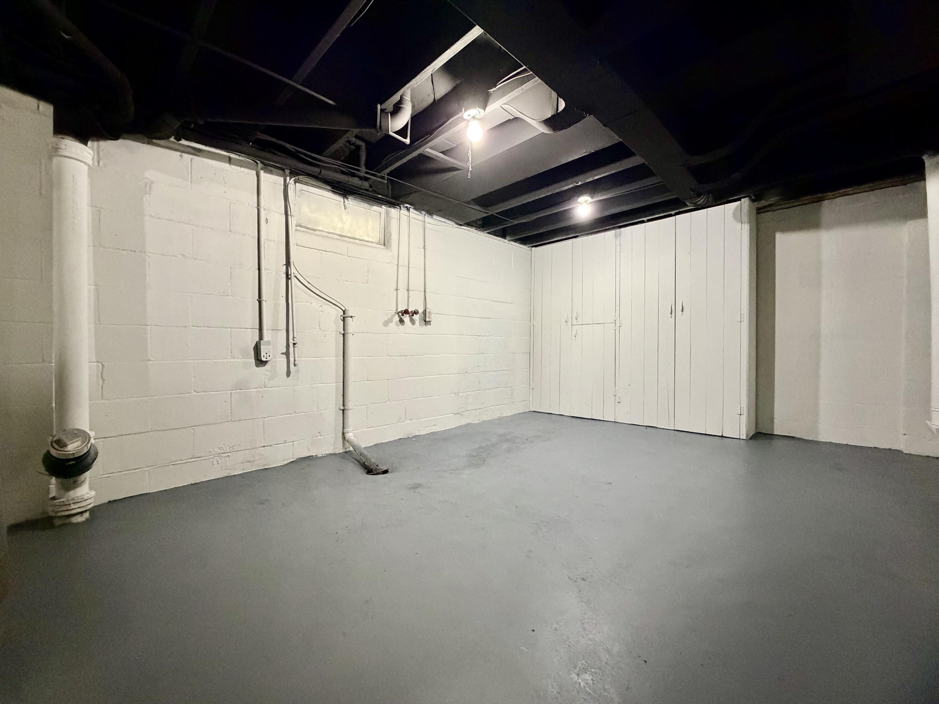 1782 Wood Street Muskegon MI 49442