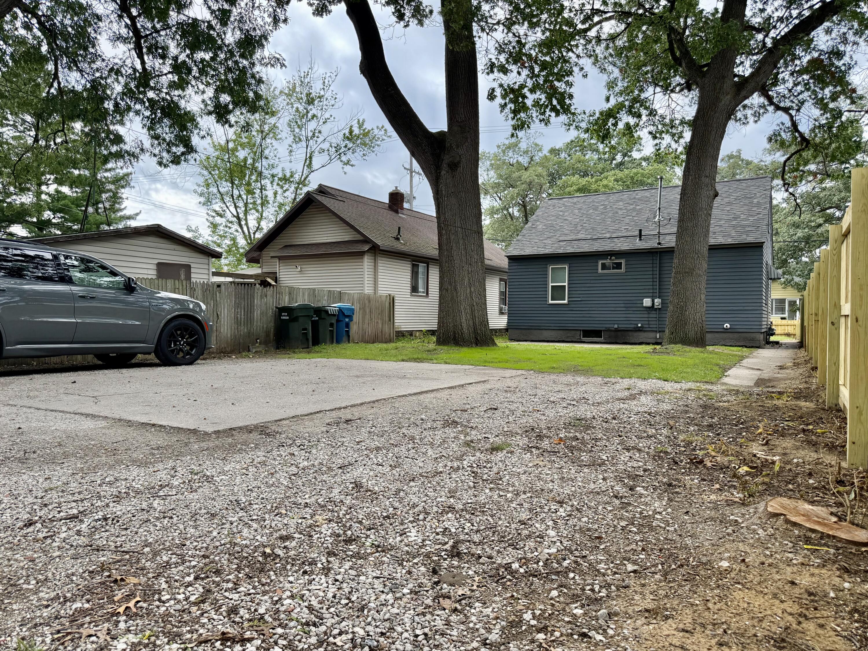 1782 Wood Street Muskegon MI 49442
