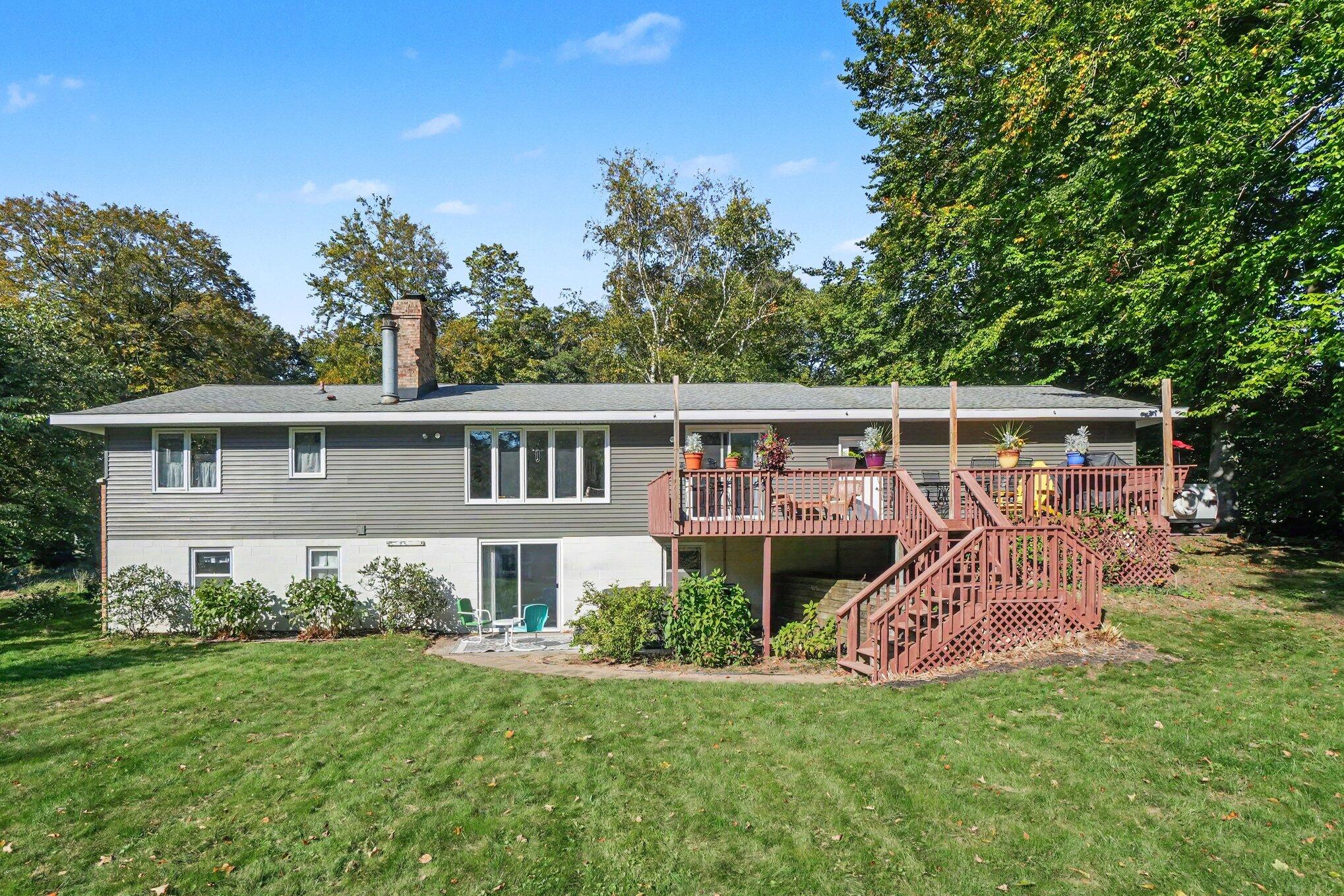 17292 Burkshire Drive Grand Haven MI 49417