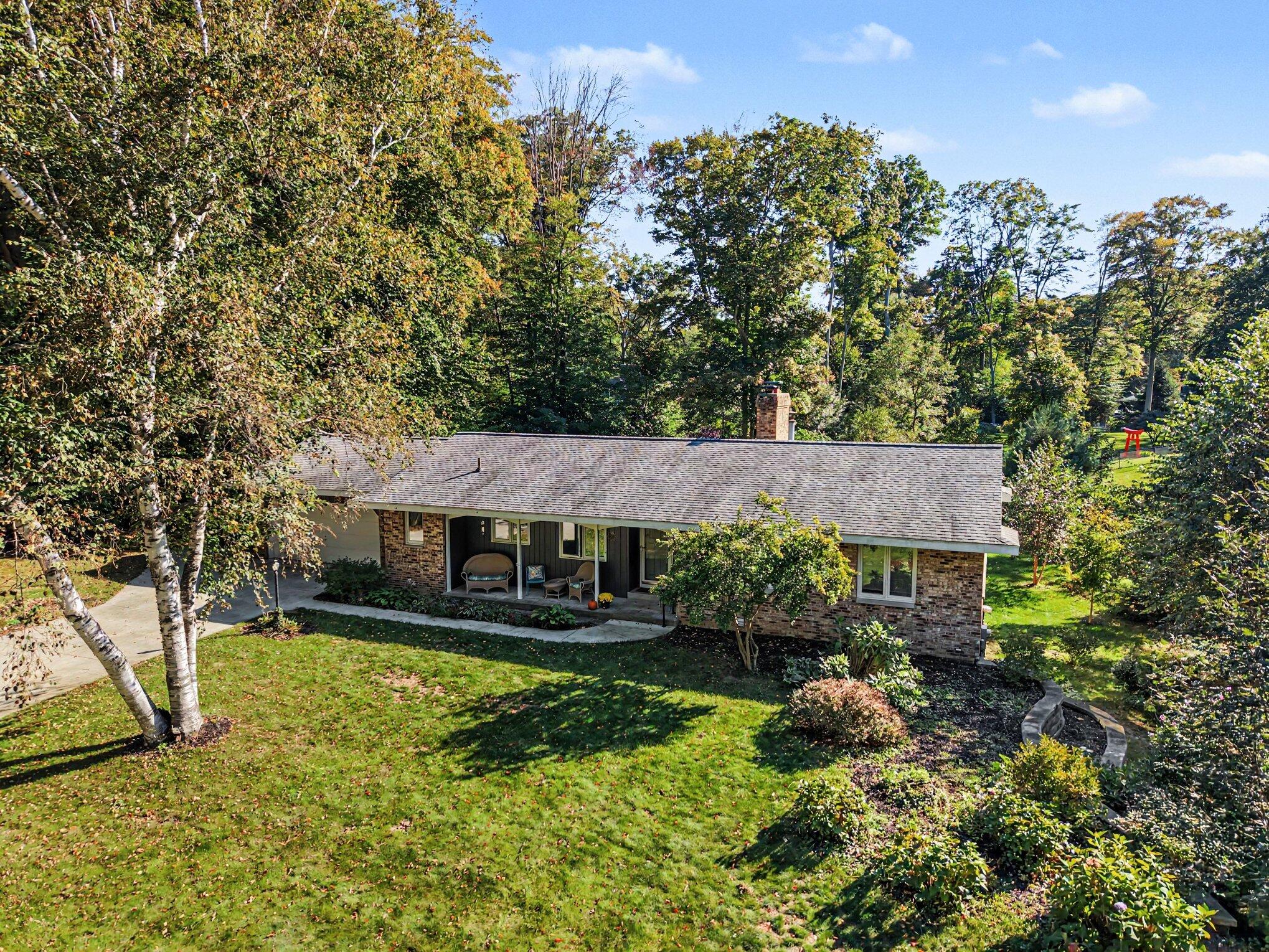 17292 Burkshire Drive Grand Haven MI 49417
