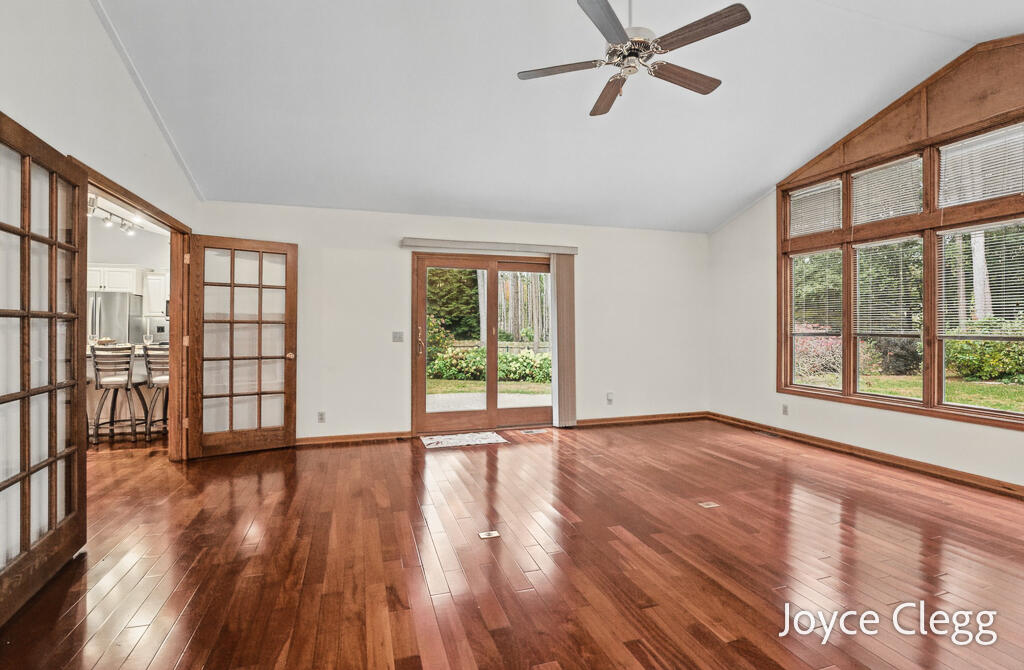 12087 Sandy Woods Drive Grand Haven MI 49417