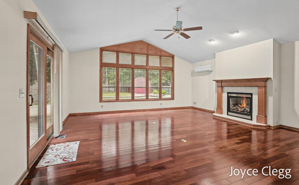 12087 Sandy Woods Drive Grand Haven MI 49417