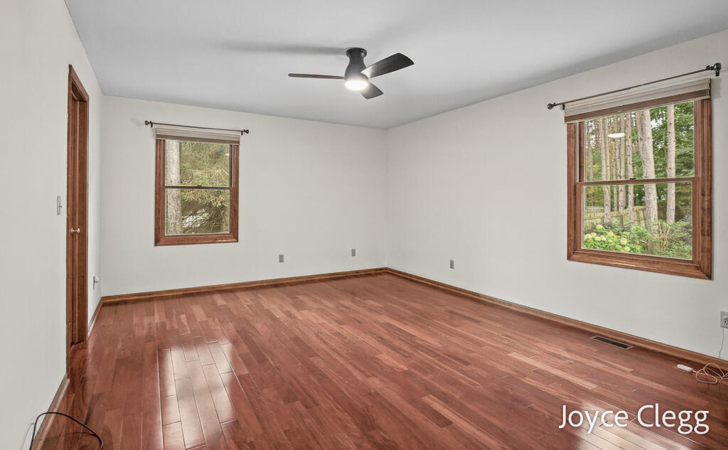 12087 Sandy Woods Drive Grand Haven MI 49417