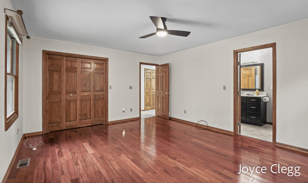 12087 Sandy Woods Drive Grand Haven MI 49417