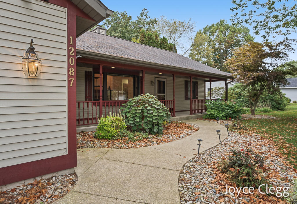 12087 Sandy Woods Drive Grand Haven MI 49417