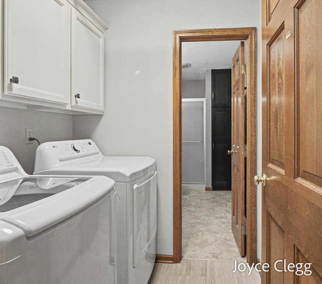 12087 Sandy Woods Drive Grand Haven MI 49417