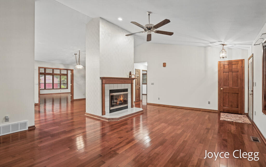 12087 Sandy Woods Drive Grand Haven MI 49417