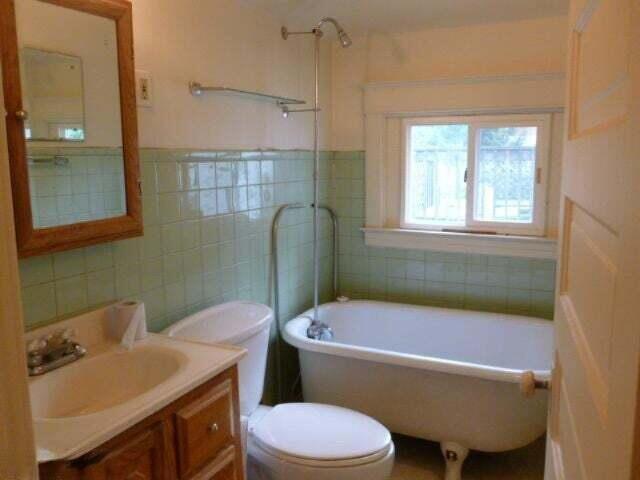 117 NE Leonard Grand Rapids MI 49503