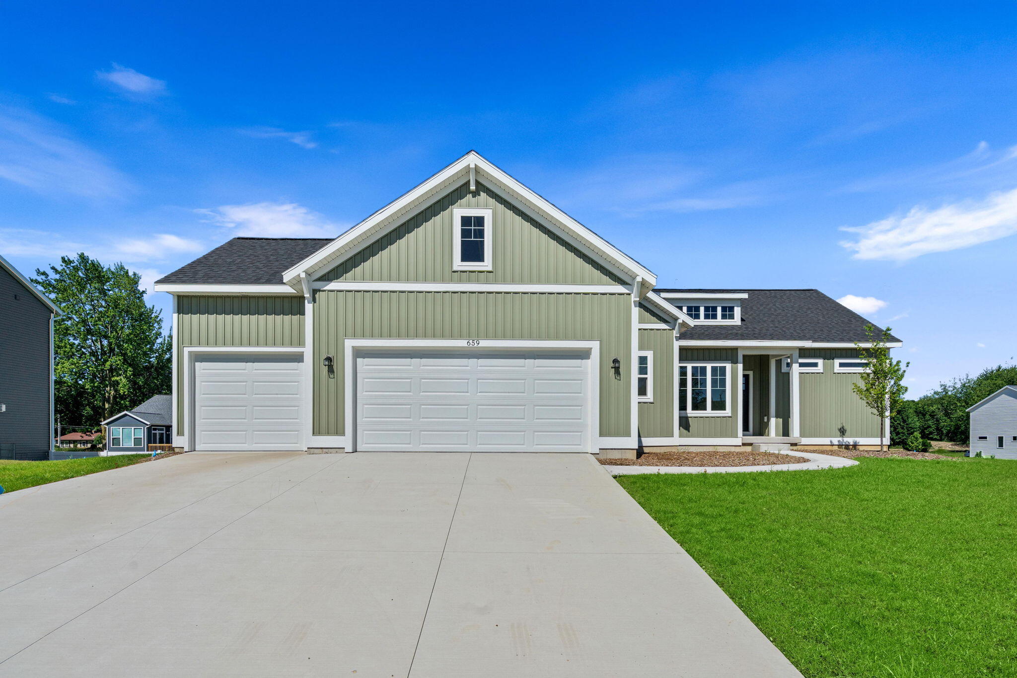 659 Waterford Village Drive NW Grand Rapids MI 49534