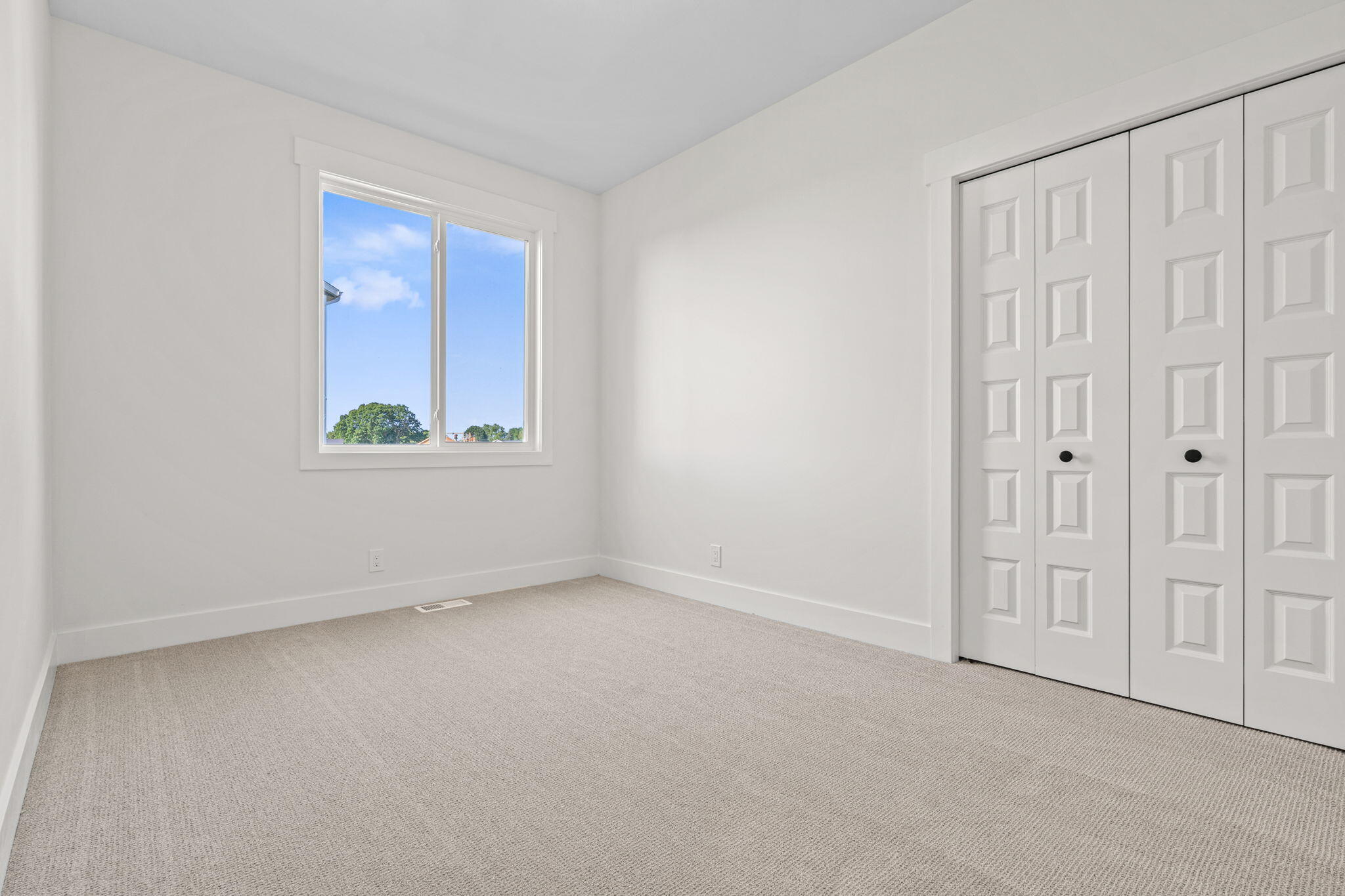 659 Waterford Village Drive NW Grand Rapids MI 49534