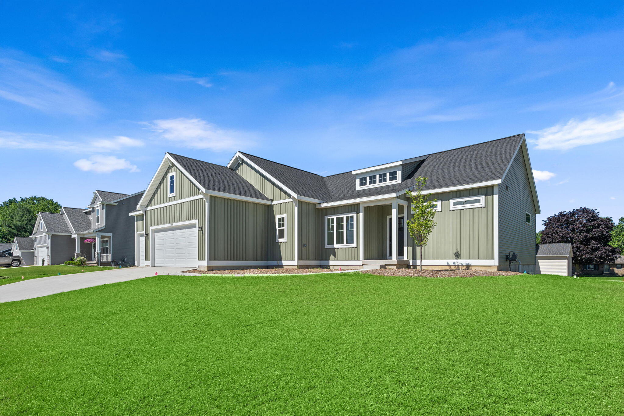 659 Waterford Village Drive NW Grand Rapids MI 49534