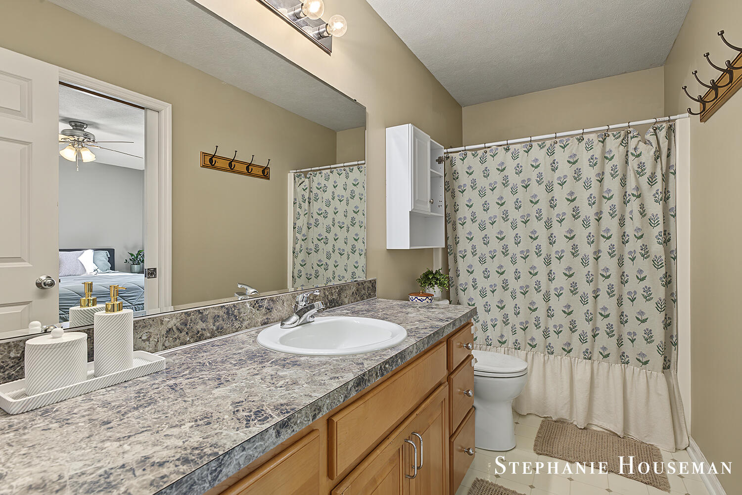 3072 Stonewood Street NW Grand Rapids MI 49504