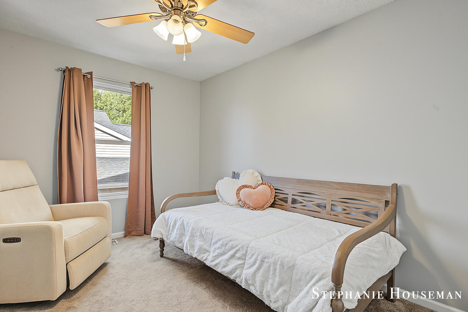 3072 Stonewood Street NW Grand Rapids MI 49504