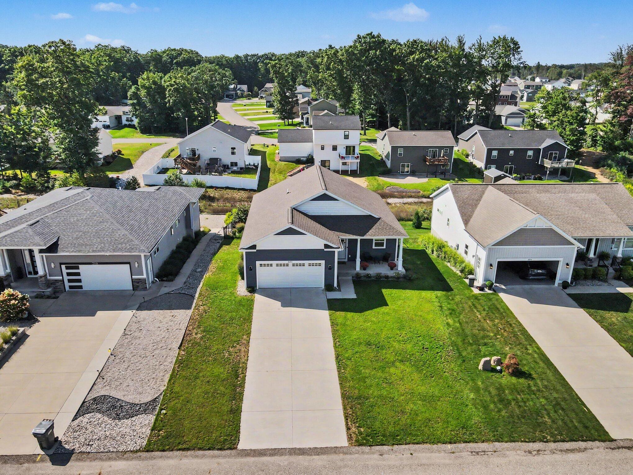 2581 Eagle Ridge Muskegon MI 49444