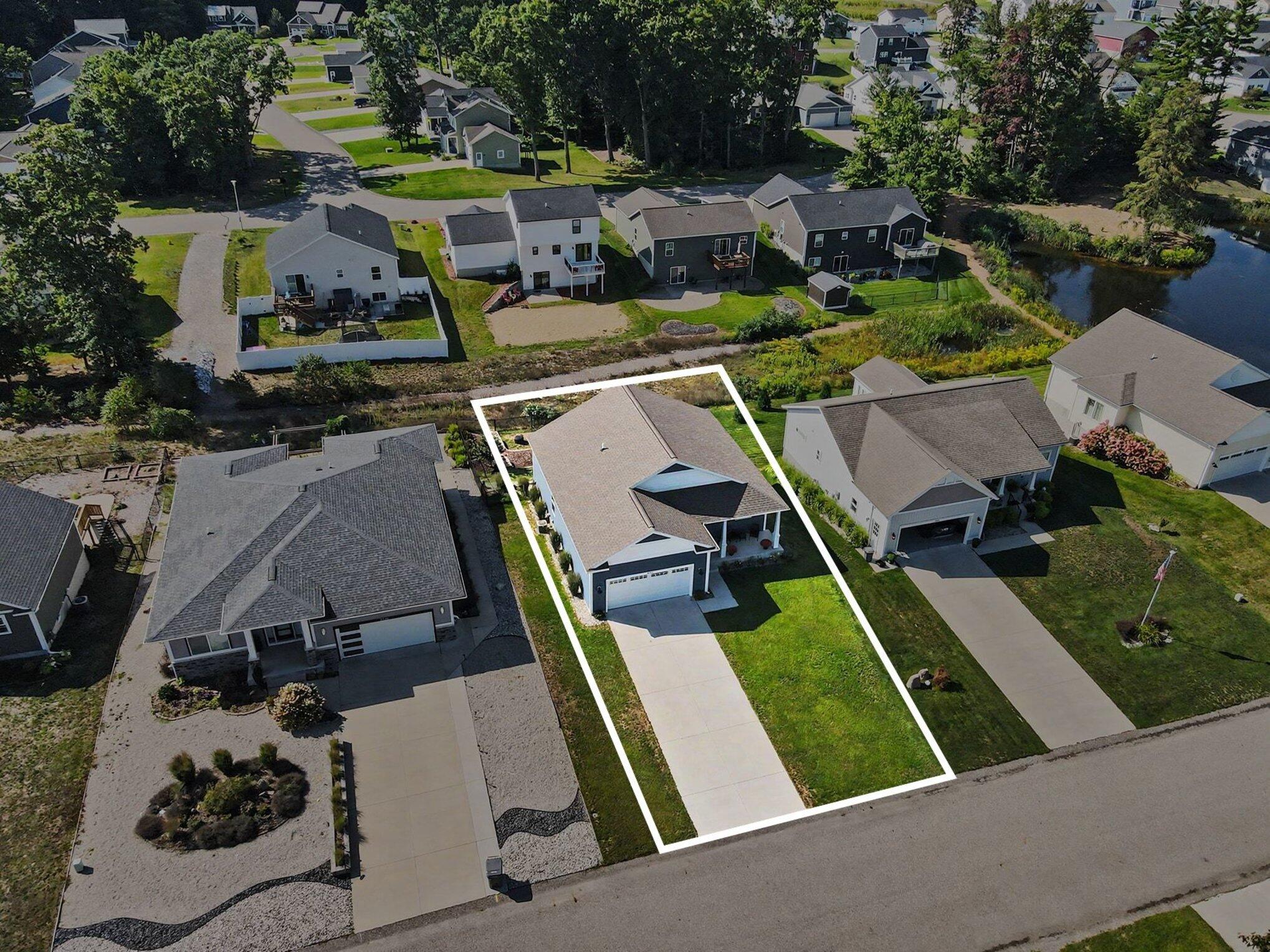 2581 Eagle Ridge Muskegon MI 49444