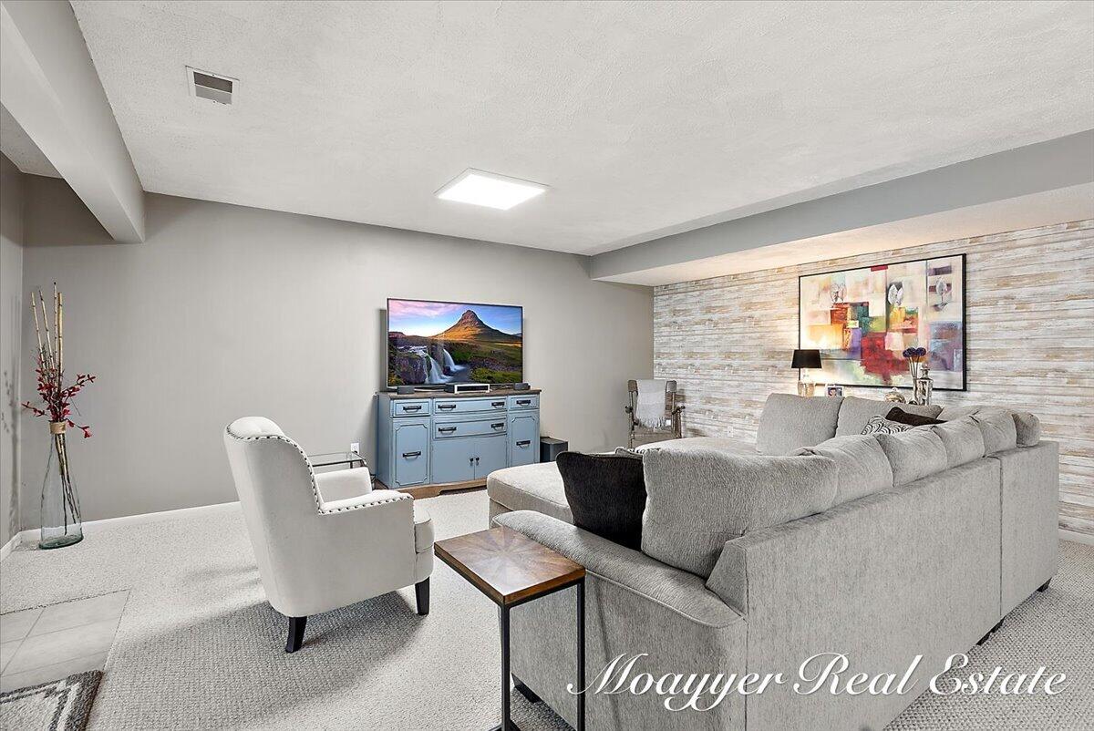 7321 Cuesta Way NE Rockford MI 49341