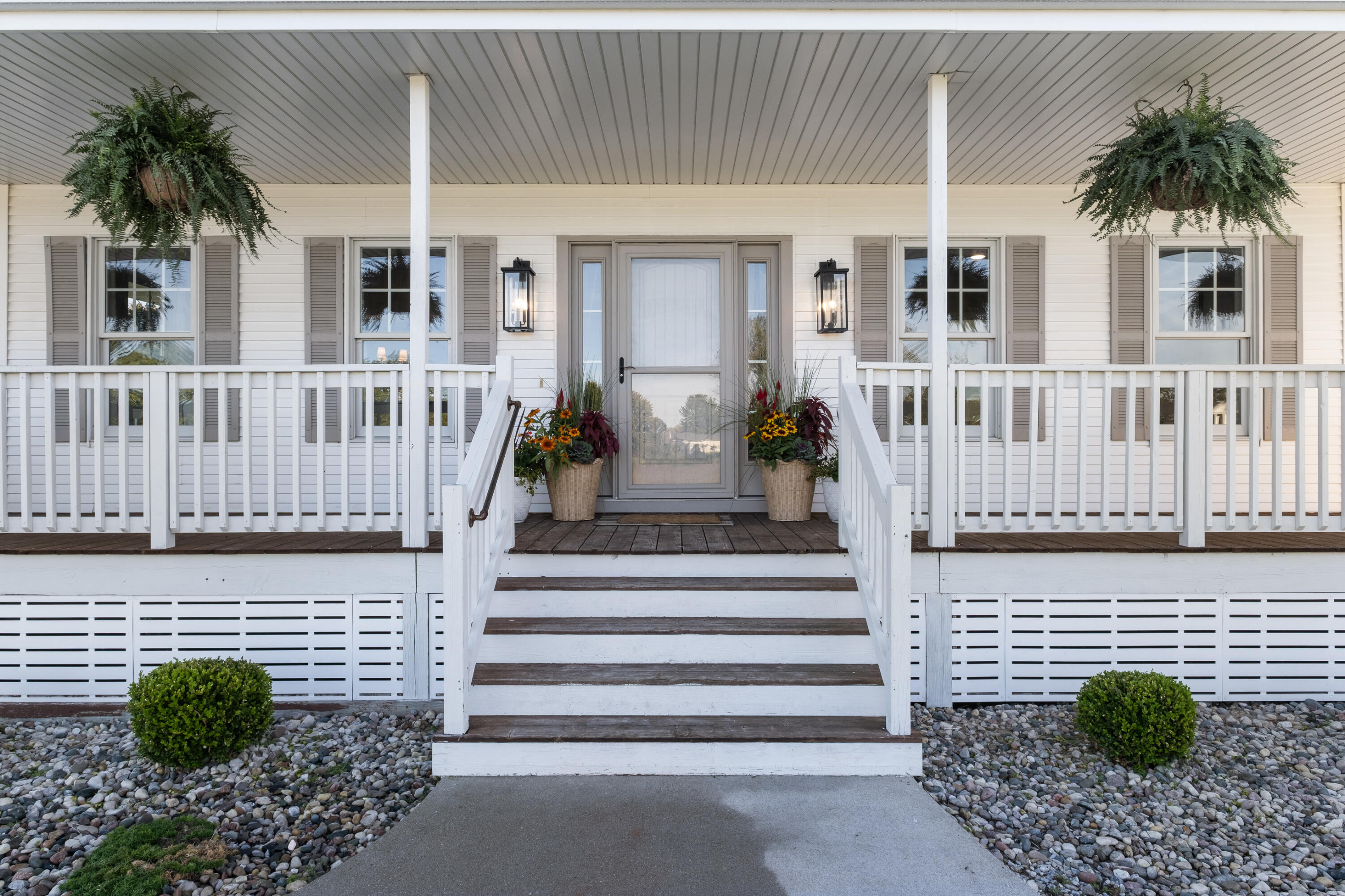 10274 Stanton Street Zeeland MI 49464