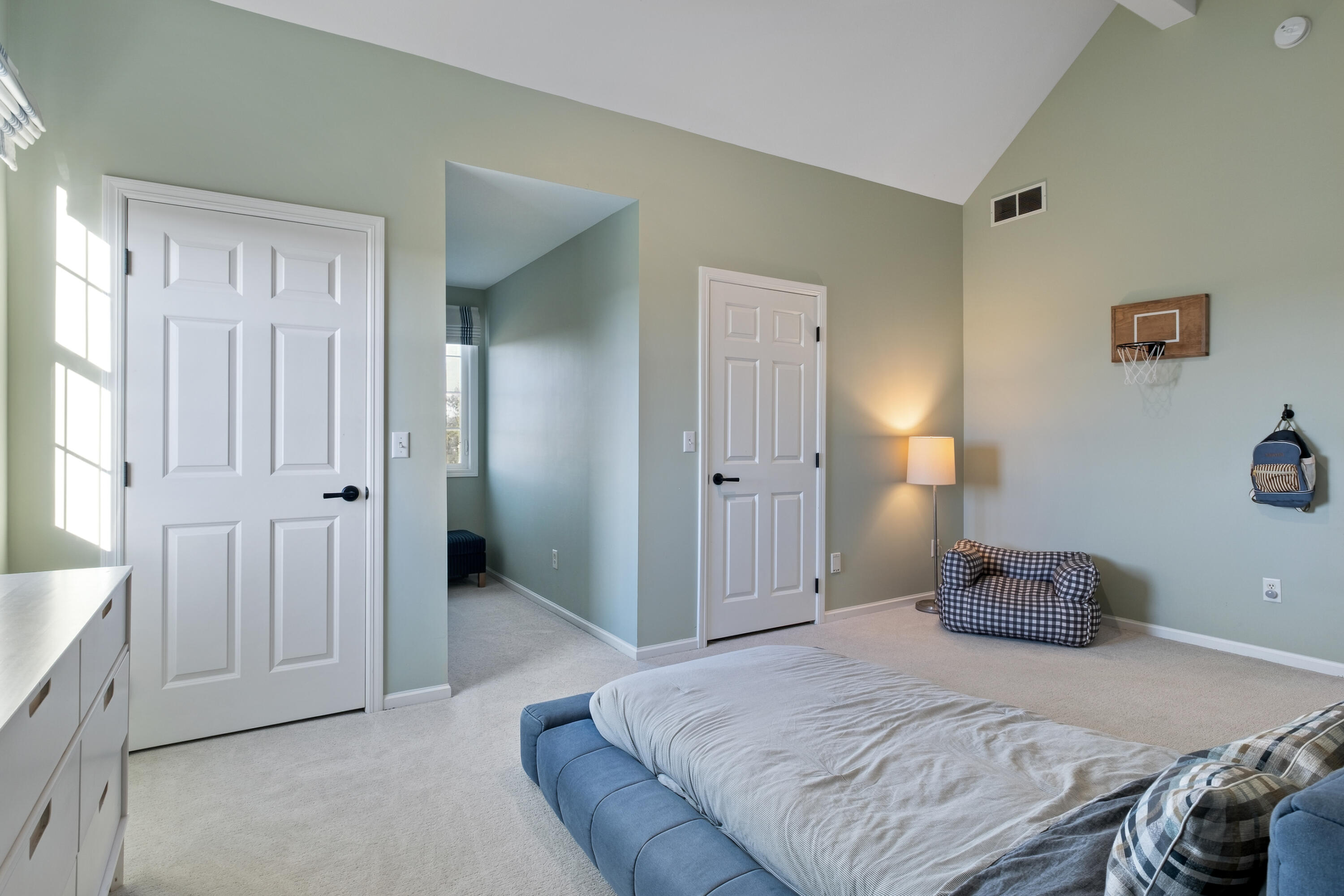10274 Stanton Street Zeeland MI 49464