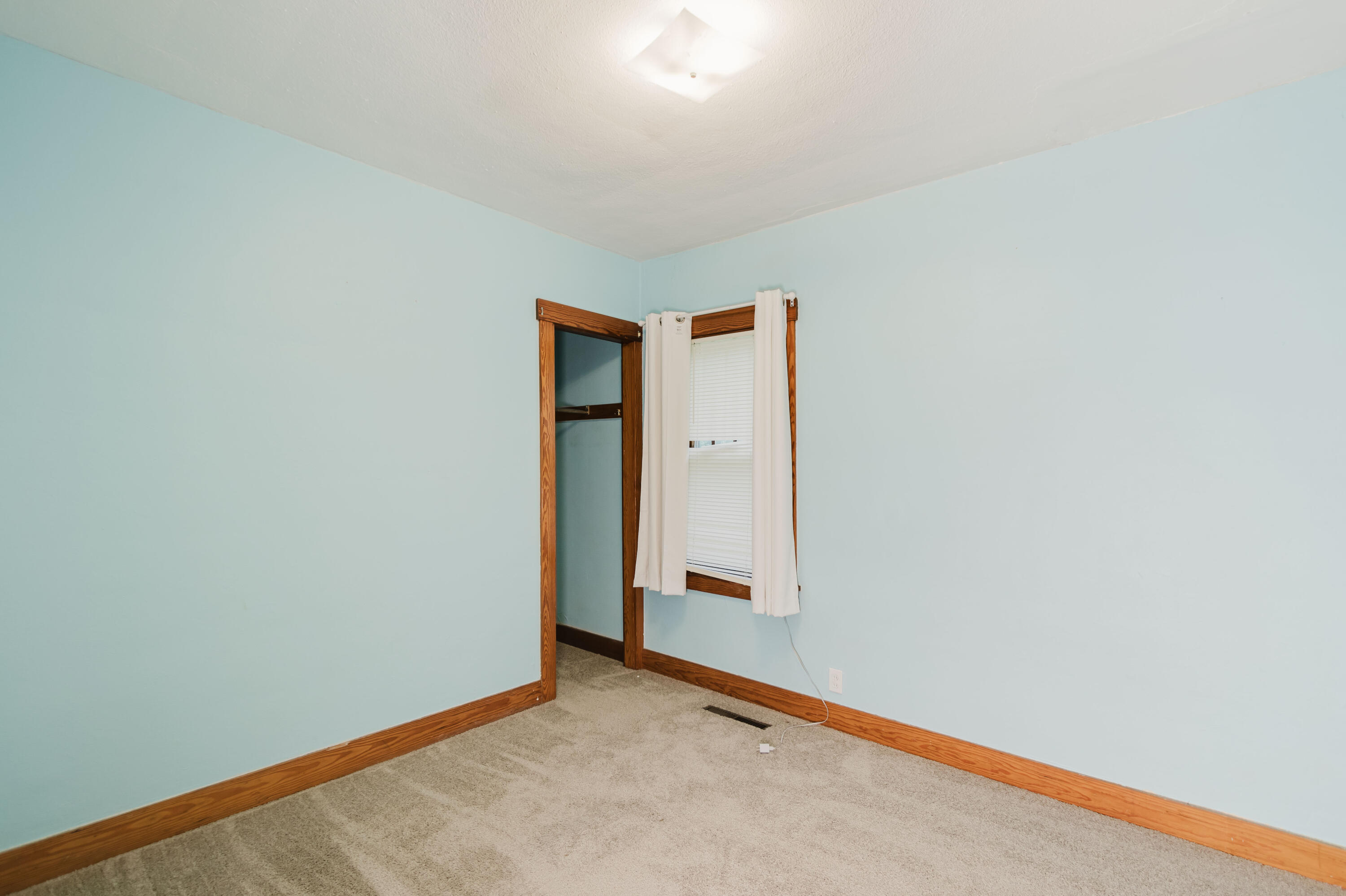906 Arthur Avenue Kalamazoo MI 49048