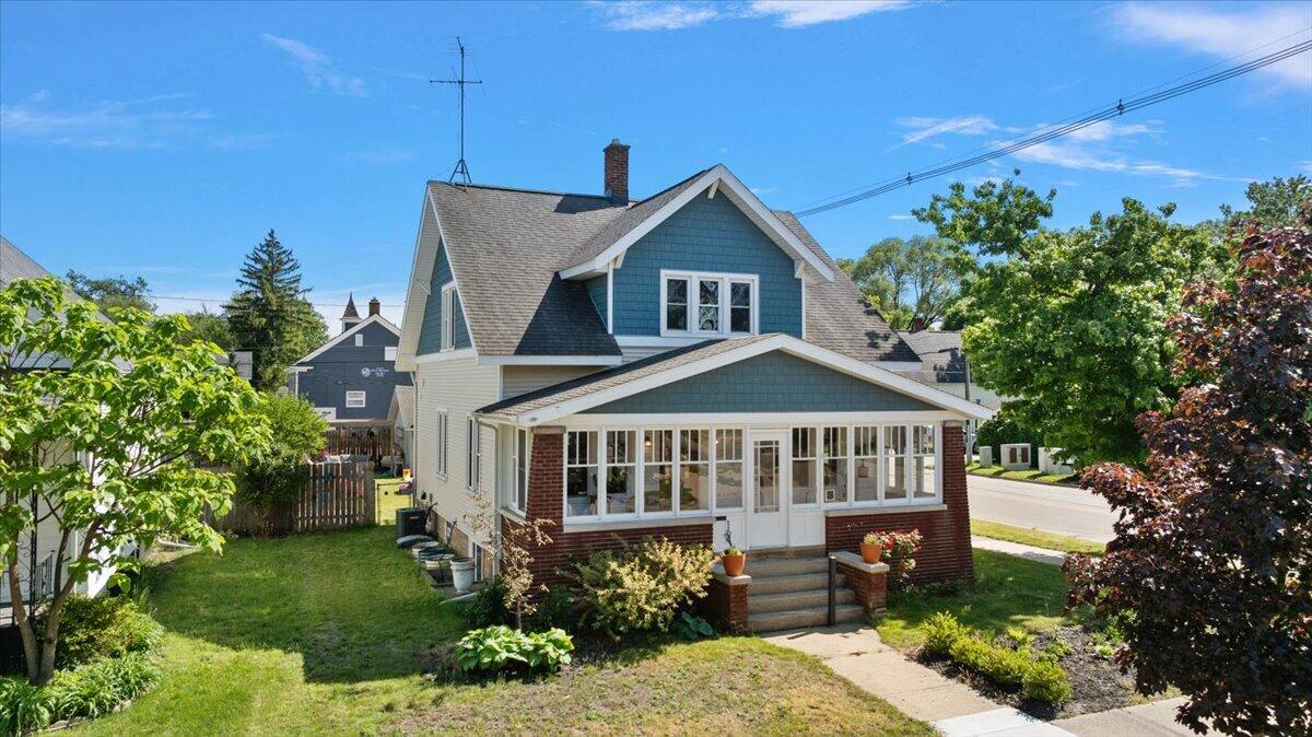 164 W 18th Street Holland MI 49423