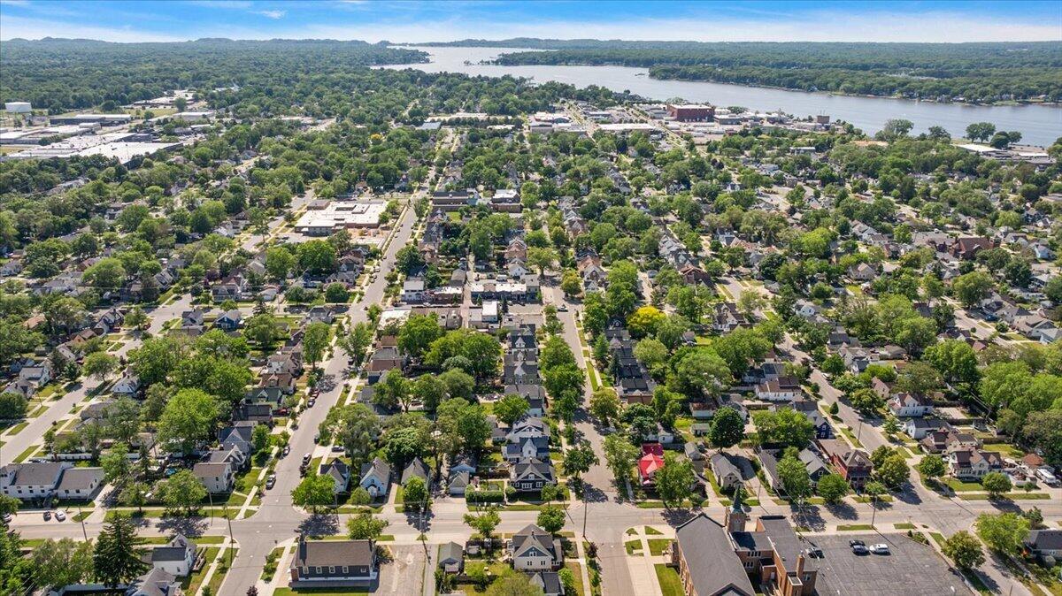 164 W 18th Street Holland MI 49423