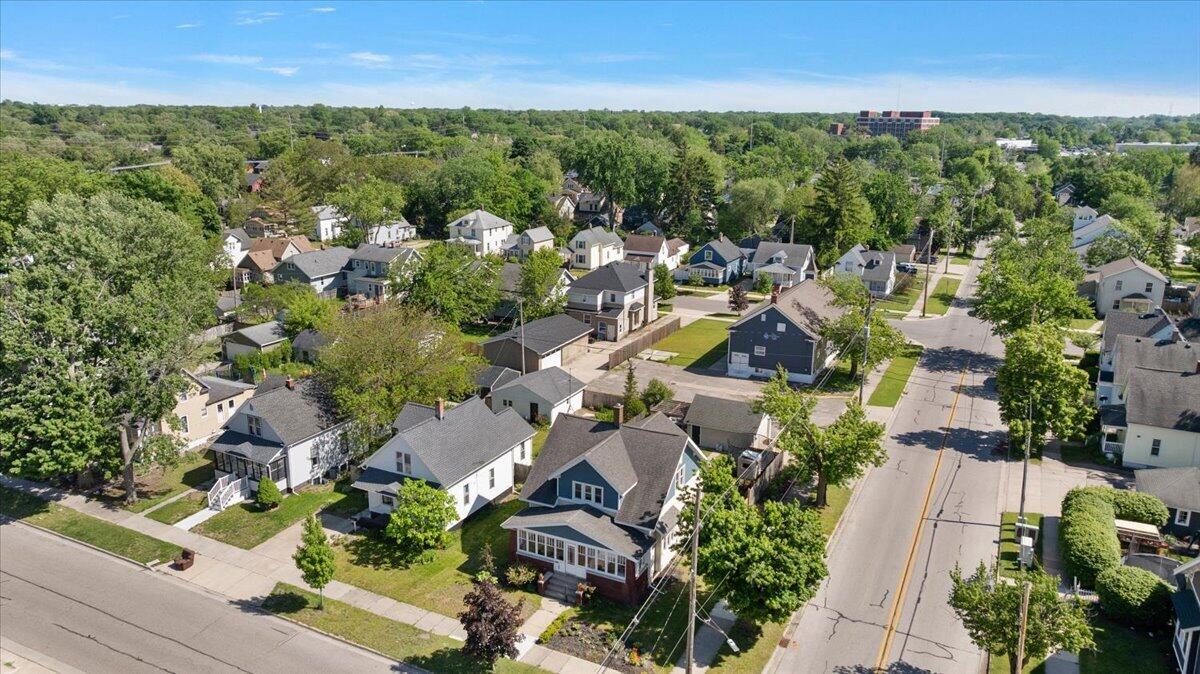 164 W 18th Street Holland MI 49423