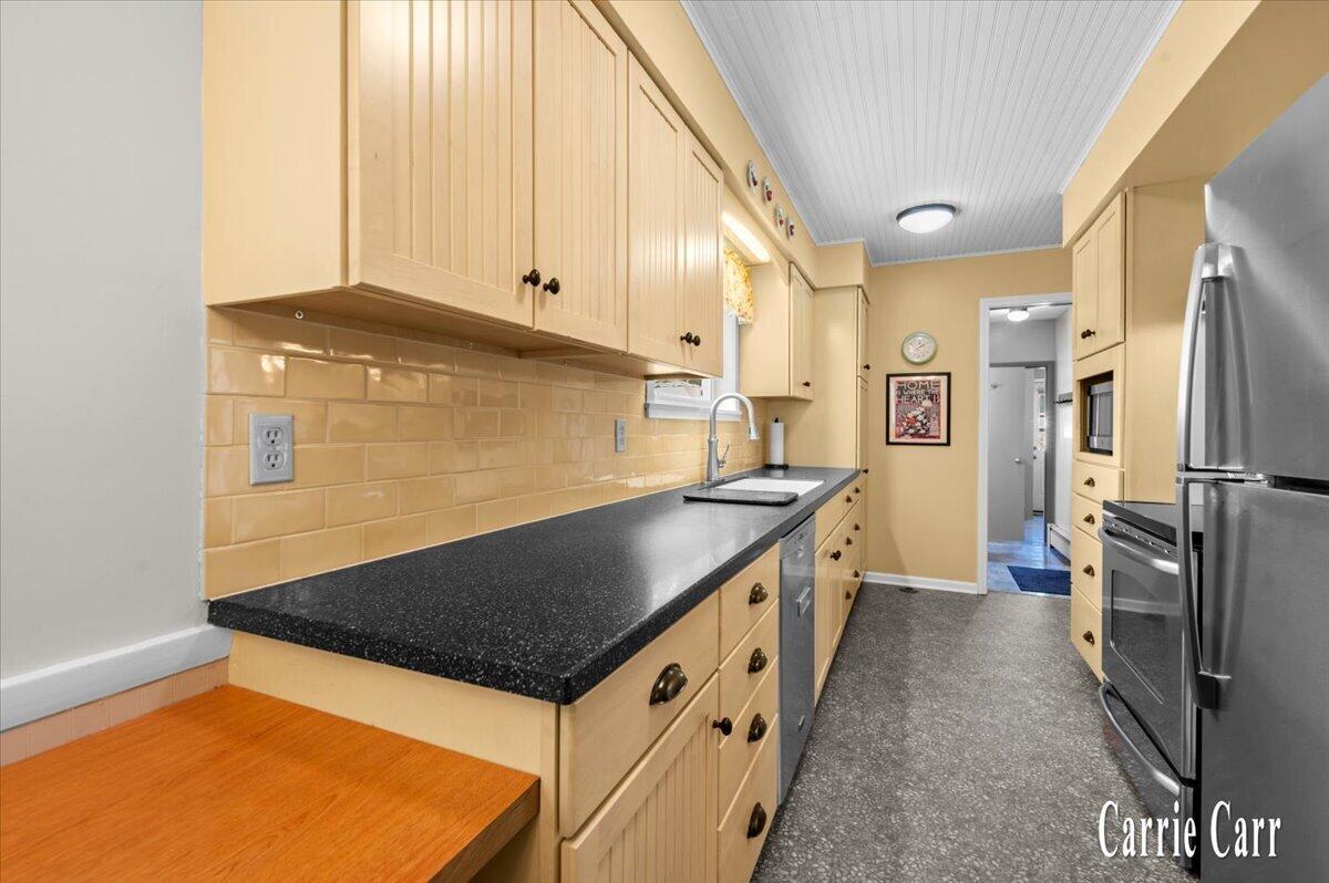 4045 Bell Avenue NE Grand Rapids MI 49525