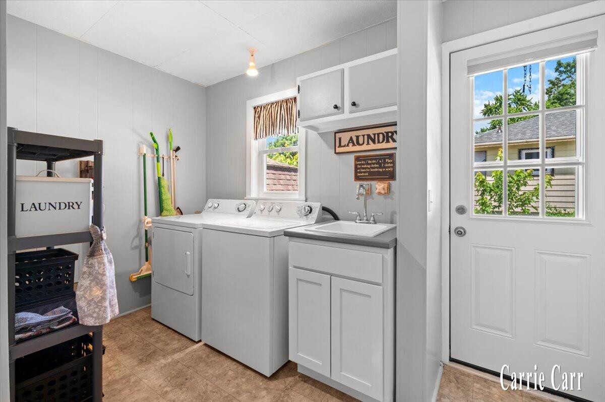 4045 Bell Avenue NE Grand Rapids MI 49525