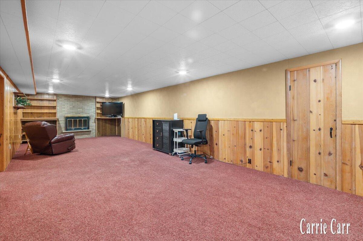 4045 Bell Avenue NE Grand Rapids MI 49525