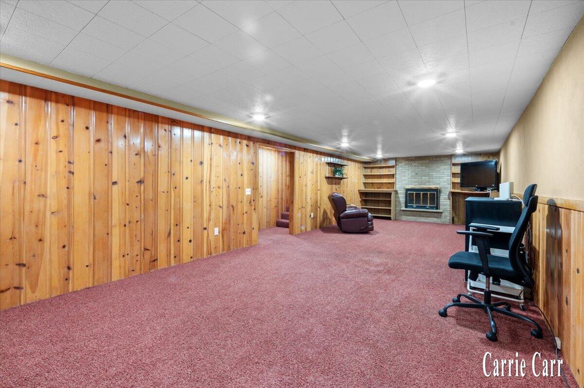 4045 Bell Avenue NE Grand Rapids MI 49525