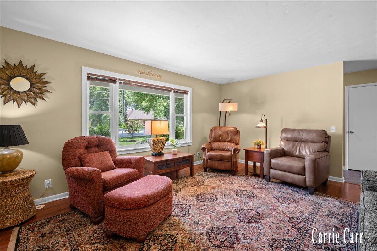 4045 Bell Avenue NE Grand Rapids MI 49525