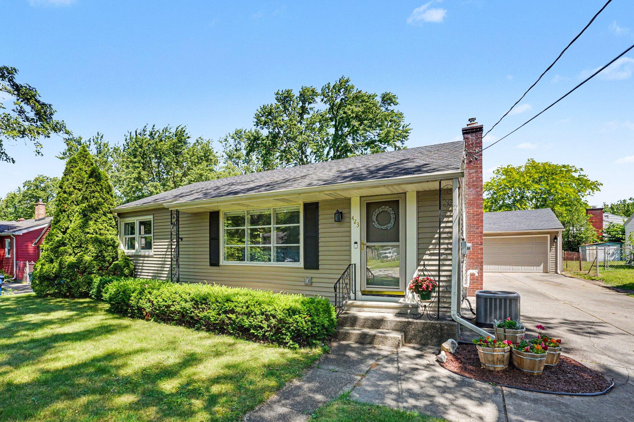 423 E Glenguile Street Kalamazoo MI 49004